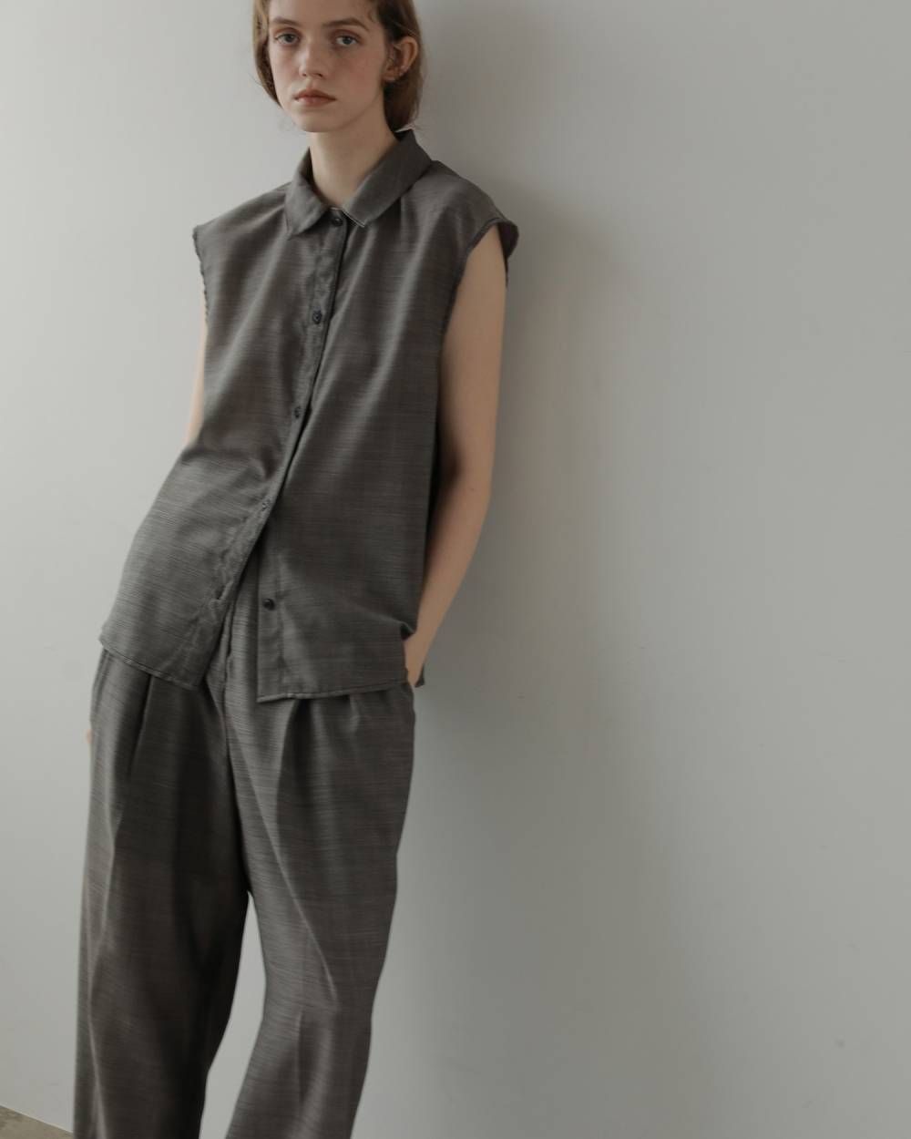 ウールシャンブレー ノースリーブシャツ (グレージュ) Woolchambray Sleeveless Shirts (Graige) / 27SS