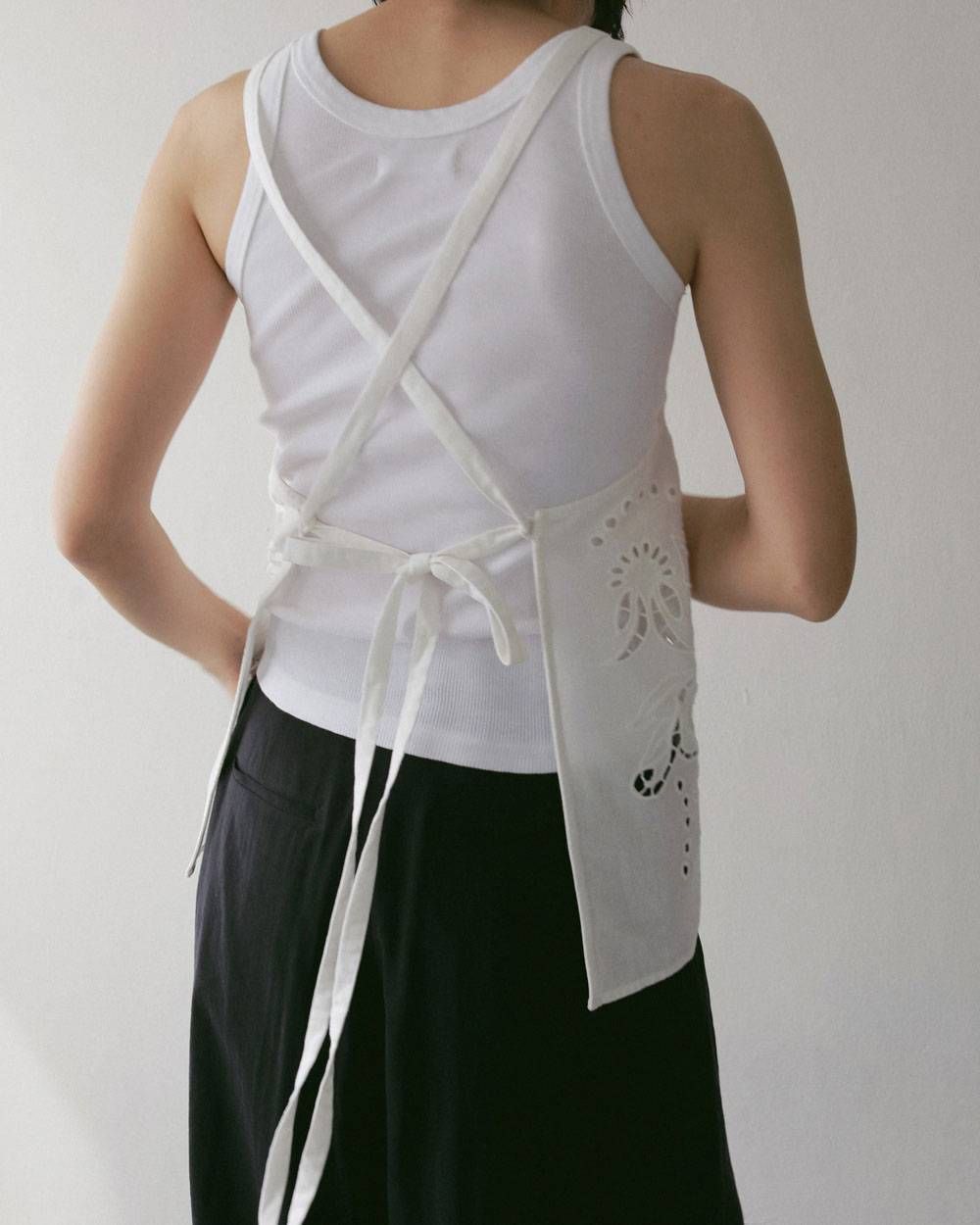 カットワークレースエプロン (ホワイト) Cutwork Lace Apron (White) / 27SS