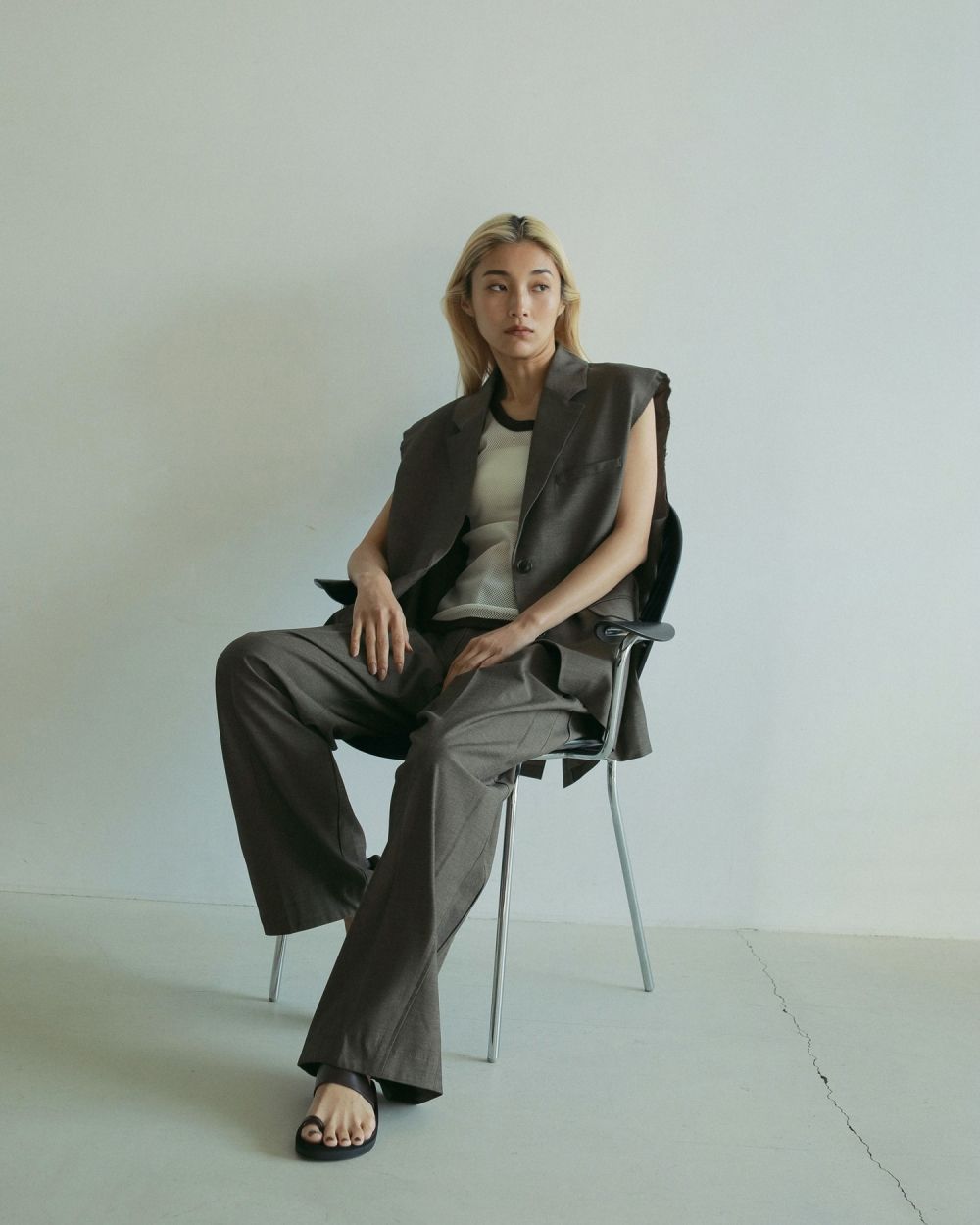 Cutoff Over Vest / カットオフ オーバーベスト (ブラウン)