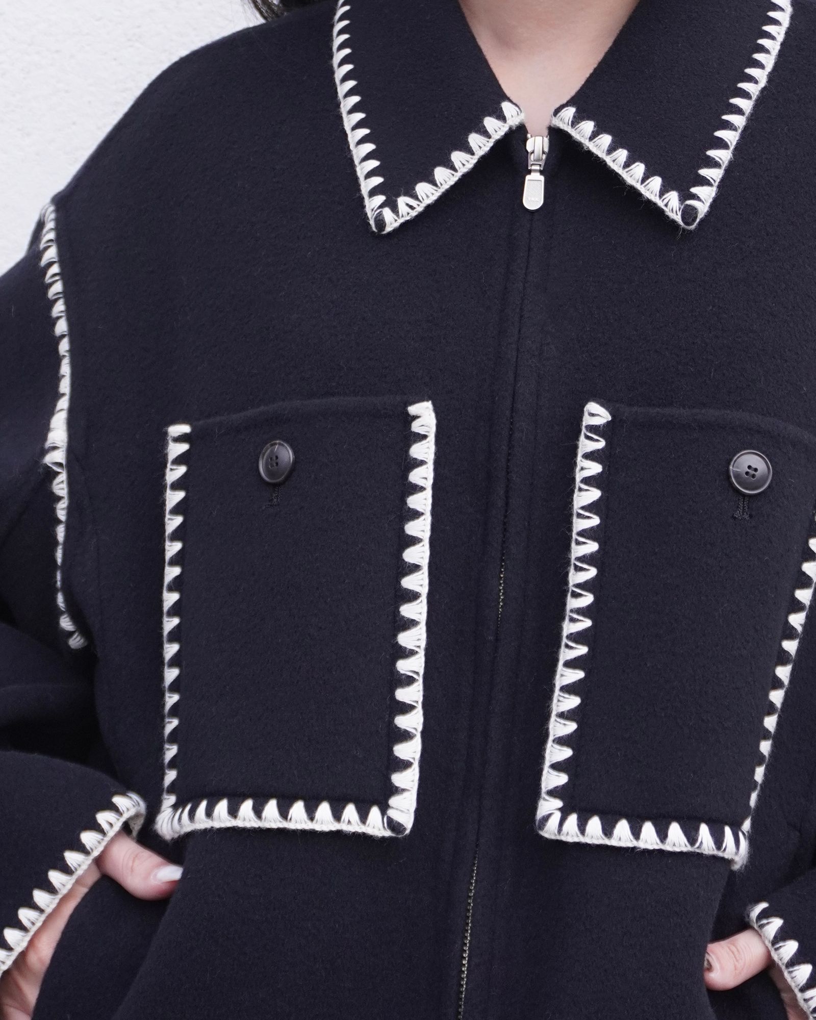 【25AW】WOOL EMBROIDERY SHORT ZIP JACKET / ウールエンブロイダリー  (ブラック)