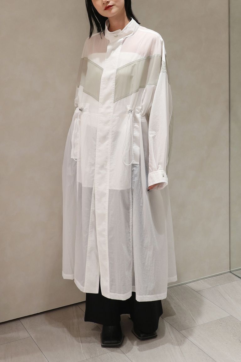 163cm 着用:1 (店内照明)