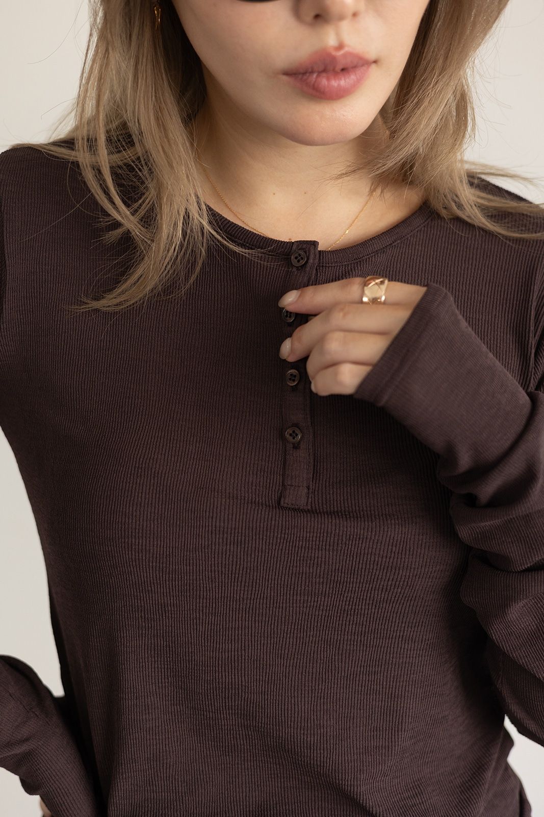 ヘンリーネックリブカットソートップス (バーガンディー)  Henley neck top (Burgundy) /  26SS