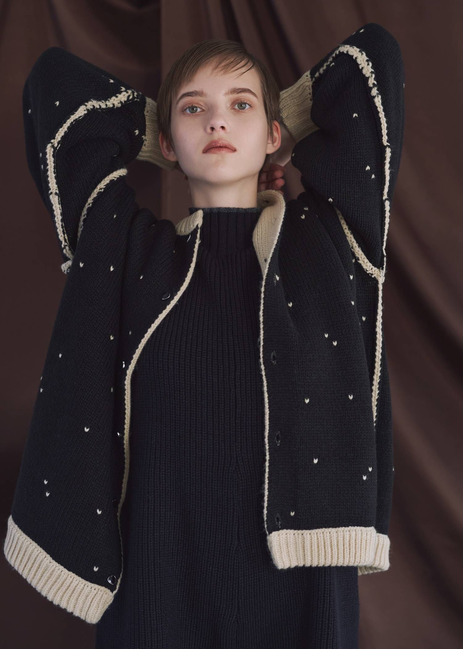 【ロング】ハートドット リバーシブルカーディガン (タン×ブラック) long heart dot jacquard reversible knit cardigan (tan×black) /  26SS