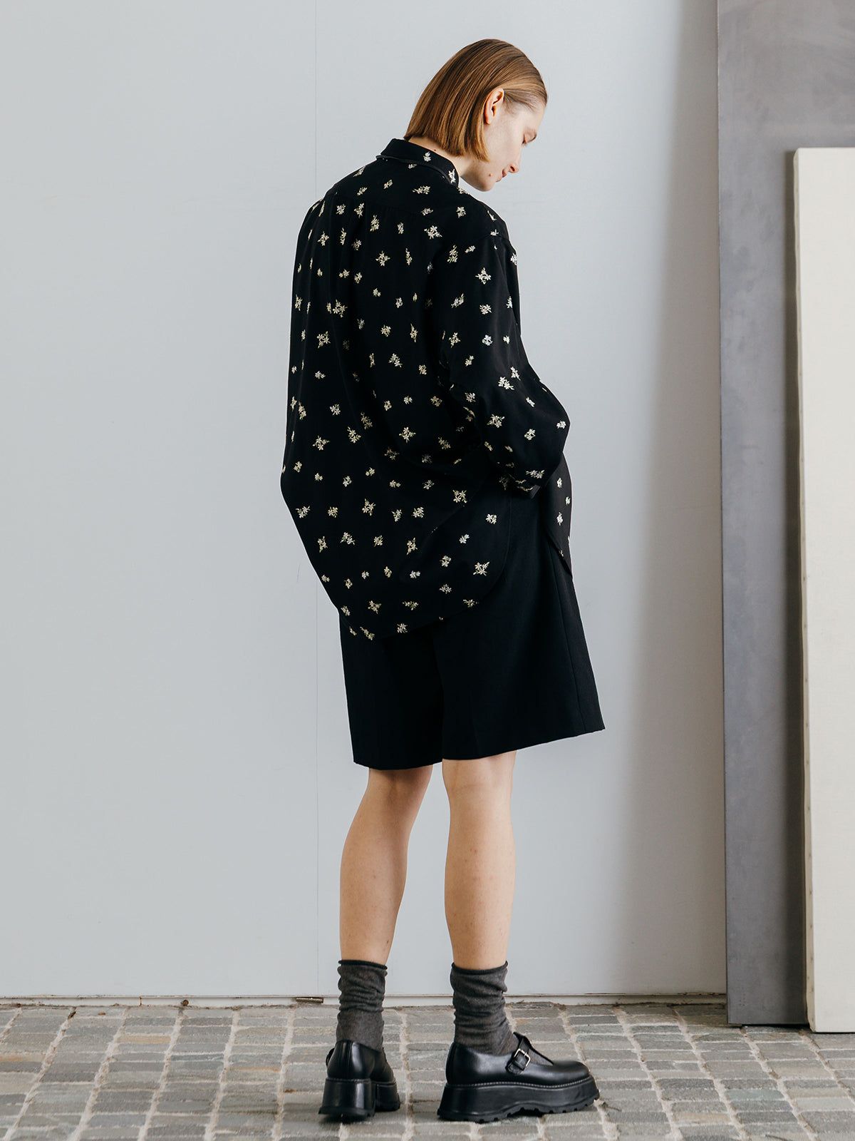 FLOWER EMBROIDERY SHIRTS (Black) / フラワーエンブロイダリー シャツ (ブラック) / 26SS