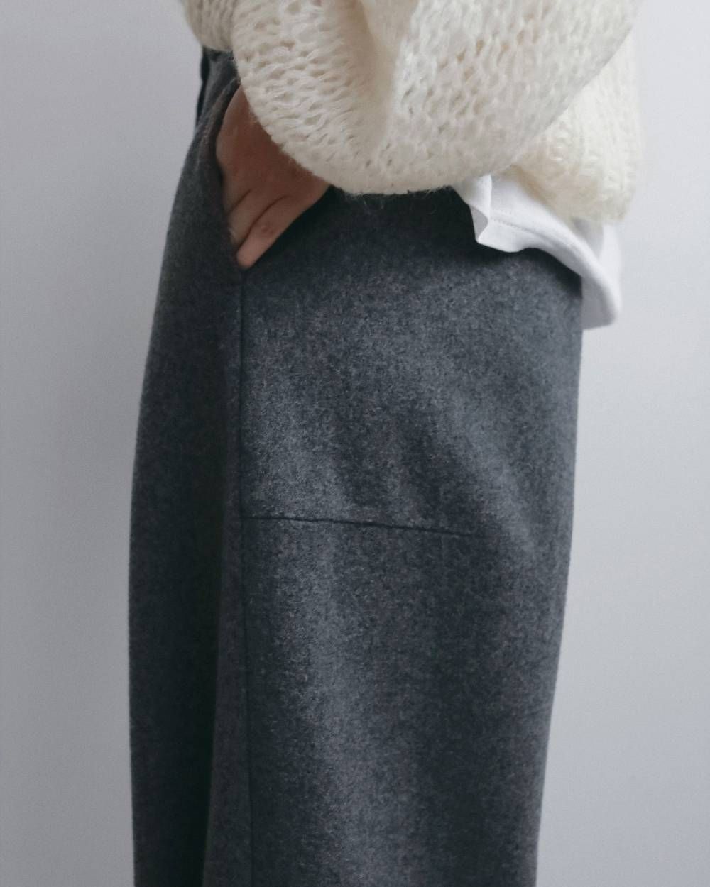 ウールコクーンパンツ (チャコールグレー) Wool Cocoon Pants (Charcoal gray) / 26AW 【6月29日まで期間限定予約】