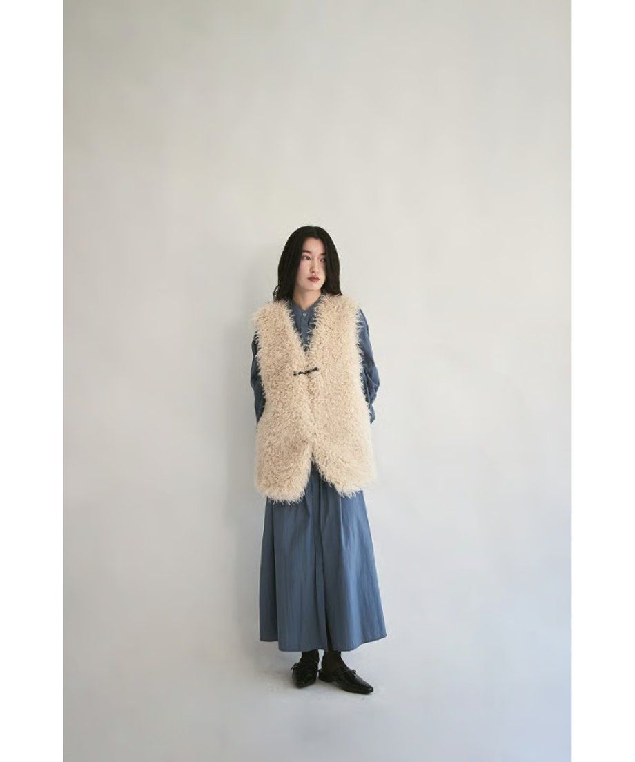 THINK FUR Curly Eco Fur Vest サイズS THINK FUR - 【25AW】Curly Fur Medium Vest (アイボリー
