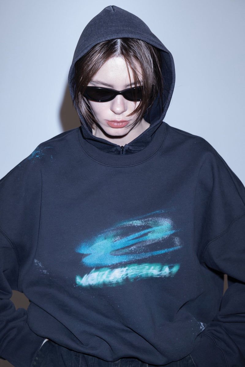 グラフィック スウェット (チャコール) Graphic sweat (Charcoal)