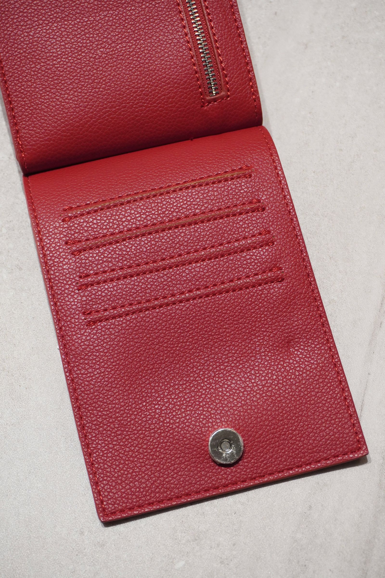 RECYCLING LEATHER MULTI MOBILE POUCH / リサイクルレザーマルチモバイルポーチ (レッド) スマホショルダー/コインケース・カードホルダー付き / 取り外し可能