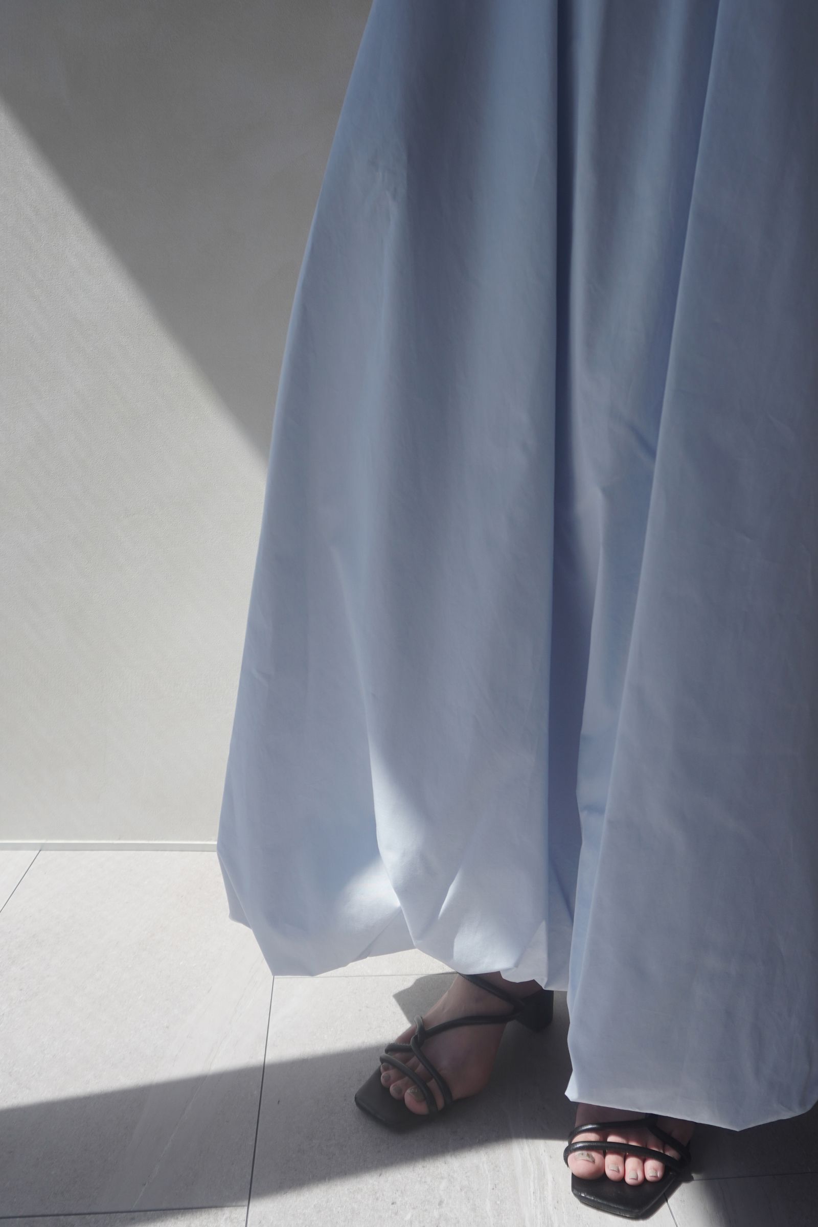 TUCK GATHER BALLOON DRESS / タックギャザー バルーンドレス (ライトブルー)