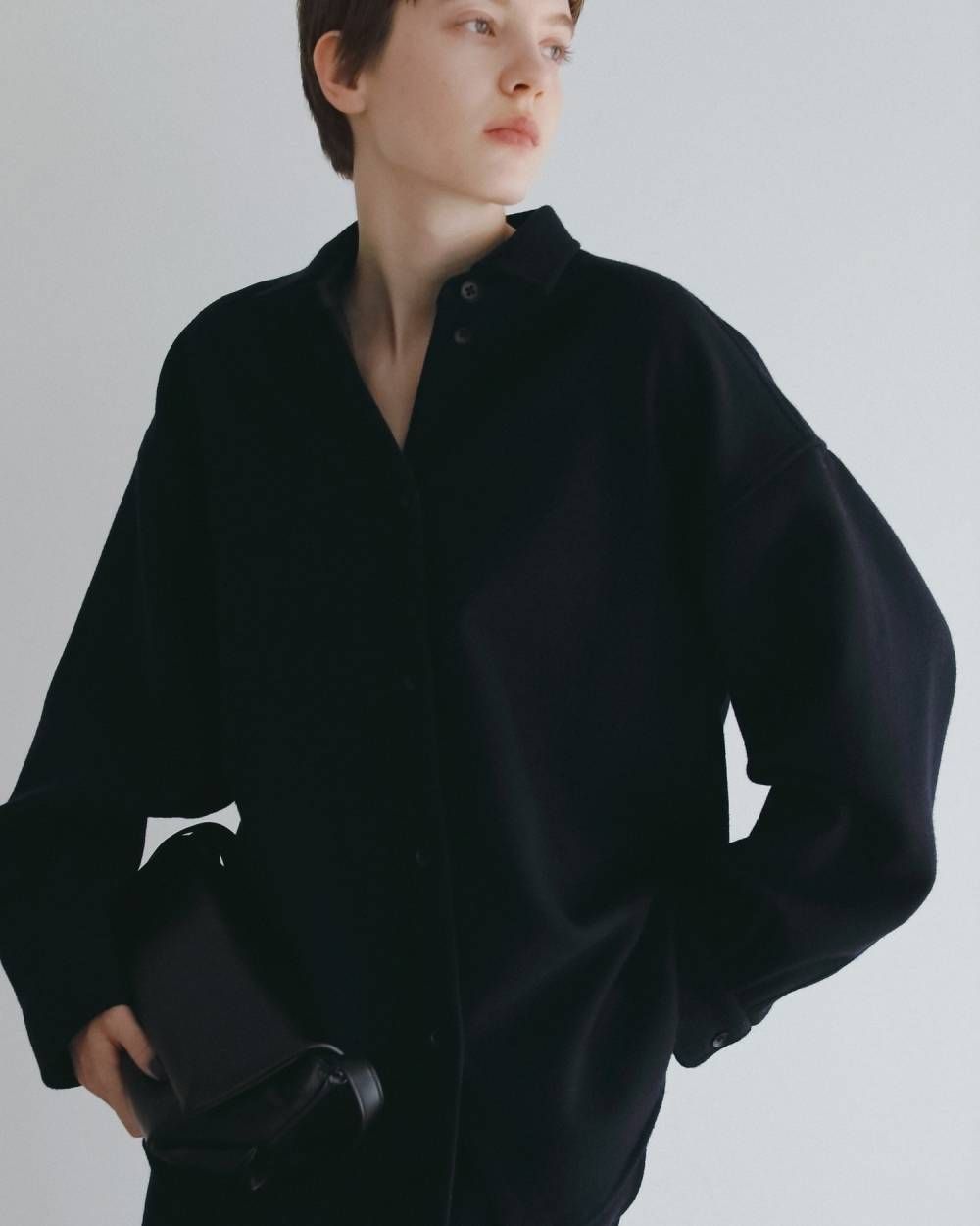 エコレザーラップバッグ (ブラック) Ecoleather Wrap Bag (Black) / 26AW 【6月29日まで期間限定予約】