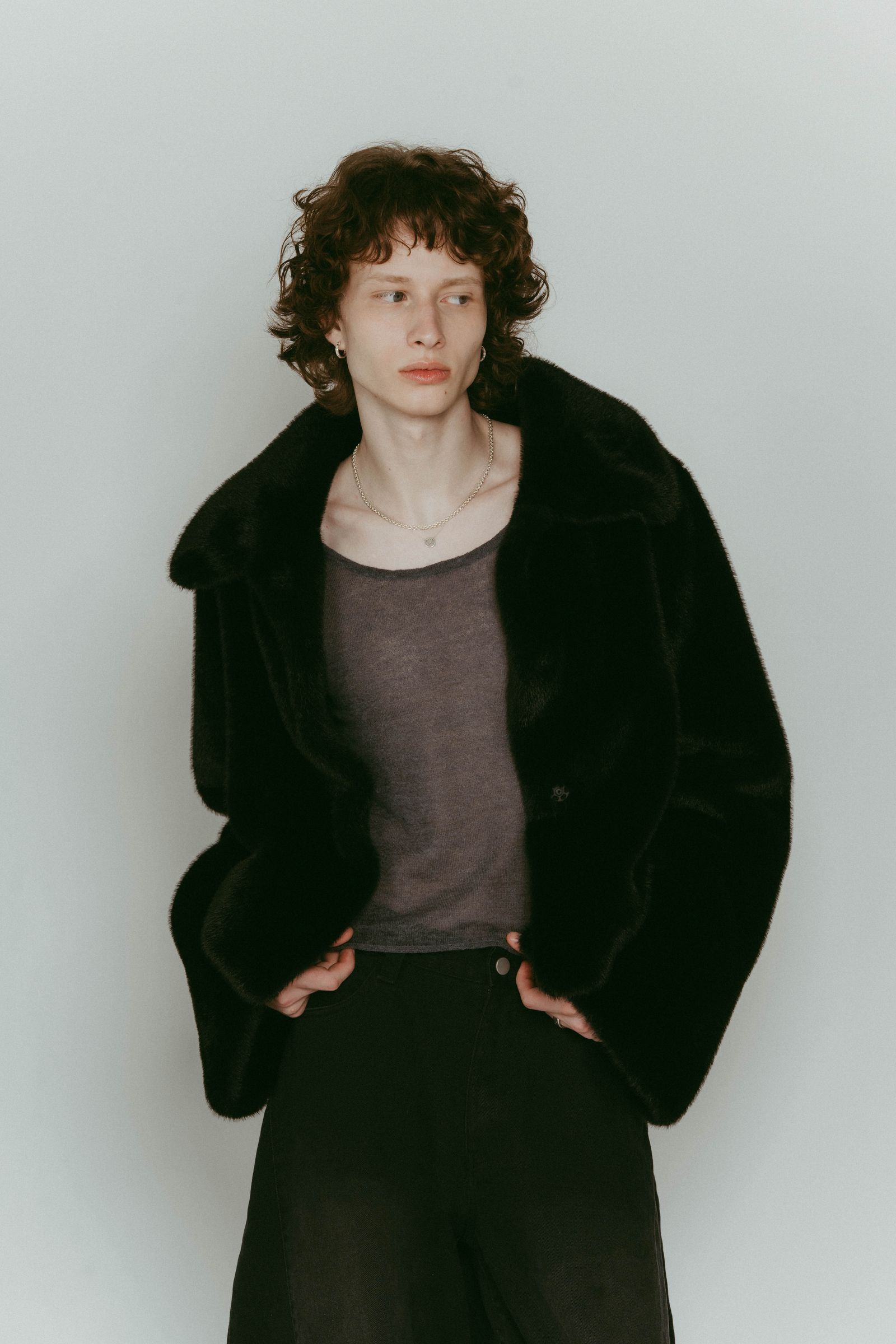 point collar fur coat / ポイントカラー ファーコートジャケット (ブラック) / 25AW