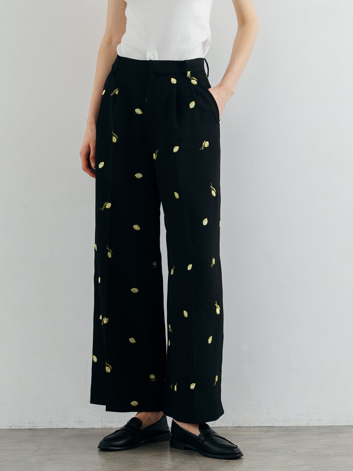 モチーフ エンブロイダリーパンツ (ブラック) MOTIF EMBROIDERY PANTS (Black) /  26SS