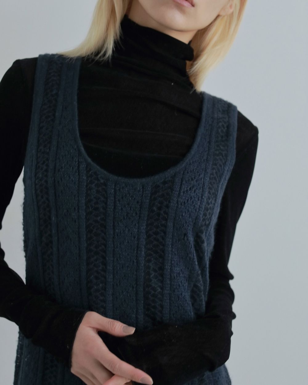 【25AW】Velour Tie Tops / ベロアタイトップス (ブラック)