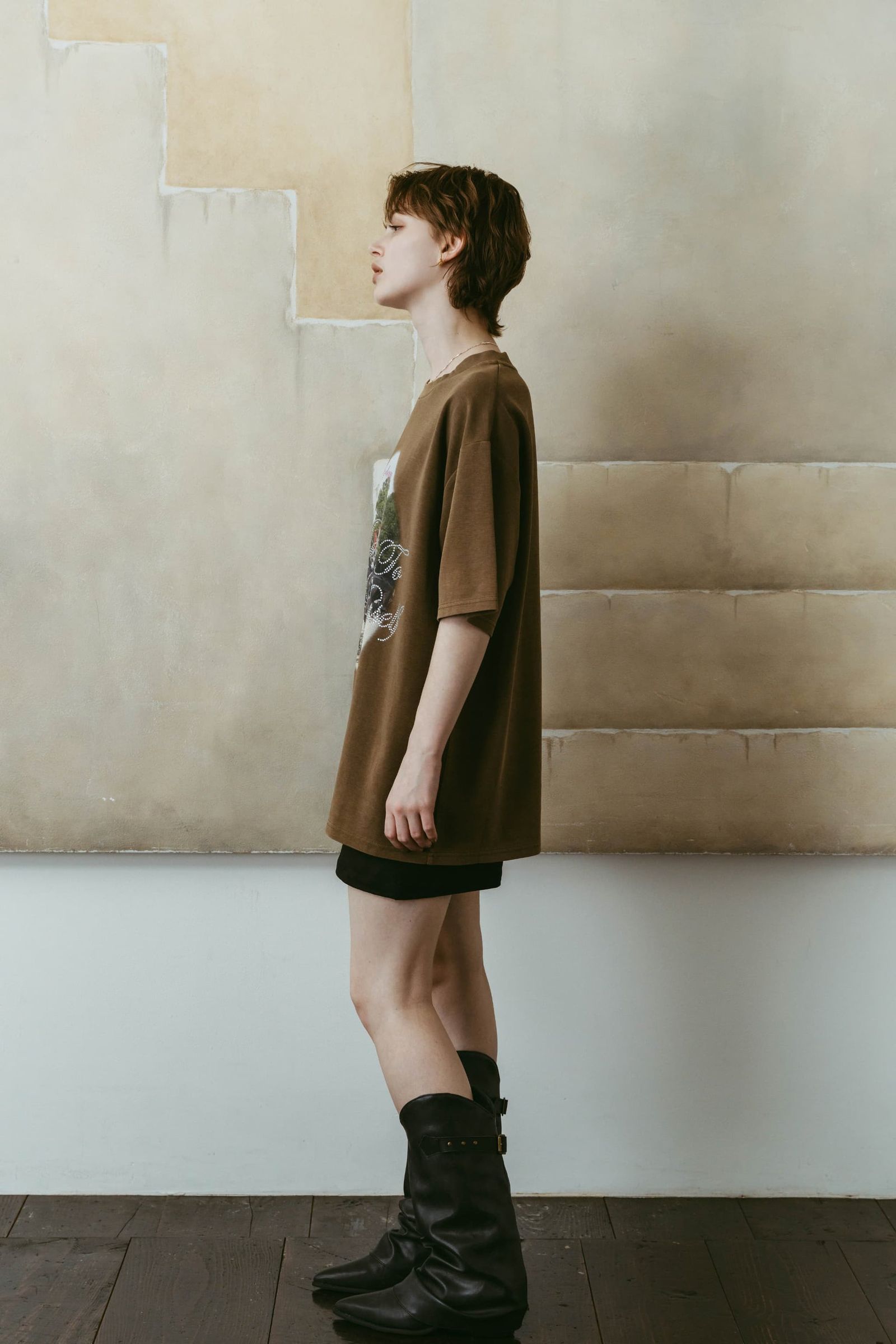 ラインストーングラフィックTシャツ (ベージュ) rhinestone graphic tee(unisex) (Beige) /  26SS