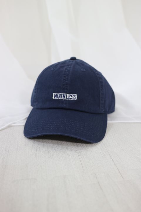 NOUNLESS COLLEGE LOGO CAP / ナウンレスカレッジロゴキャップ (ネイビー)