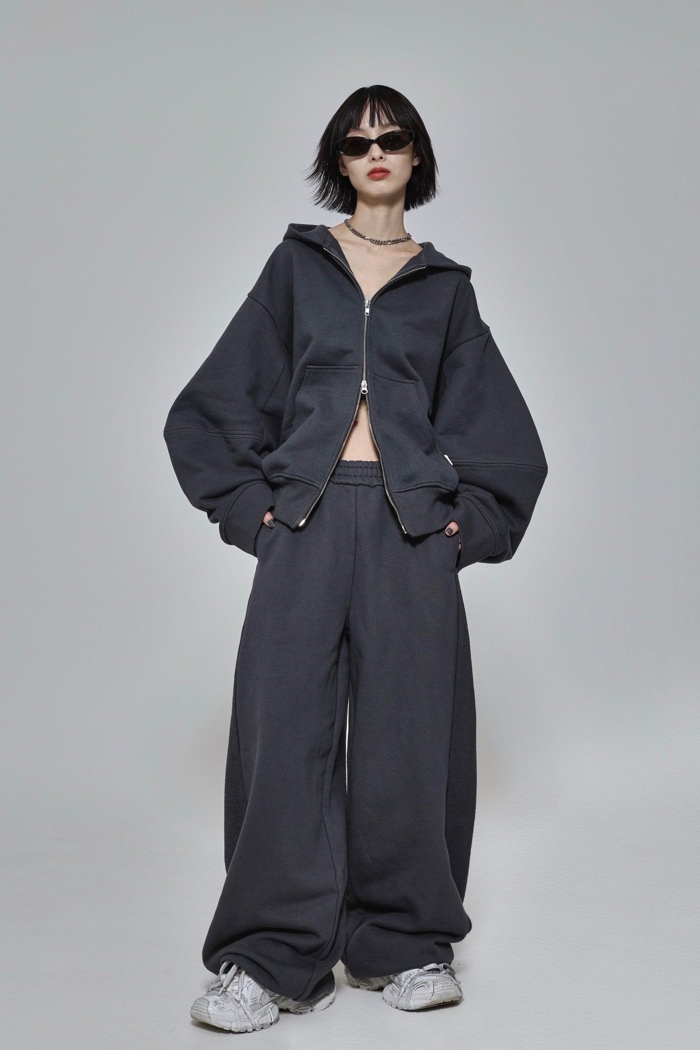 Edge volume pants / エッジボリューム スウェットパンツ (Chacoal gray)