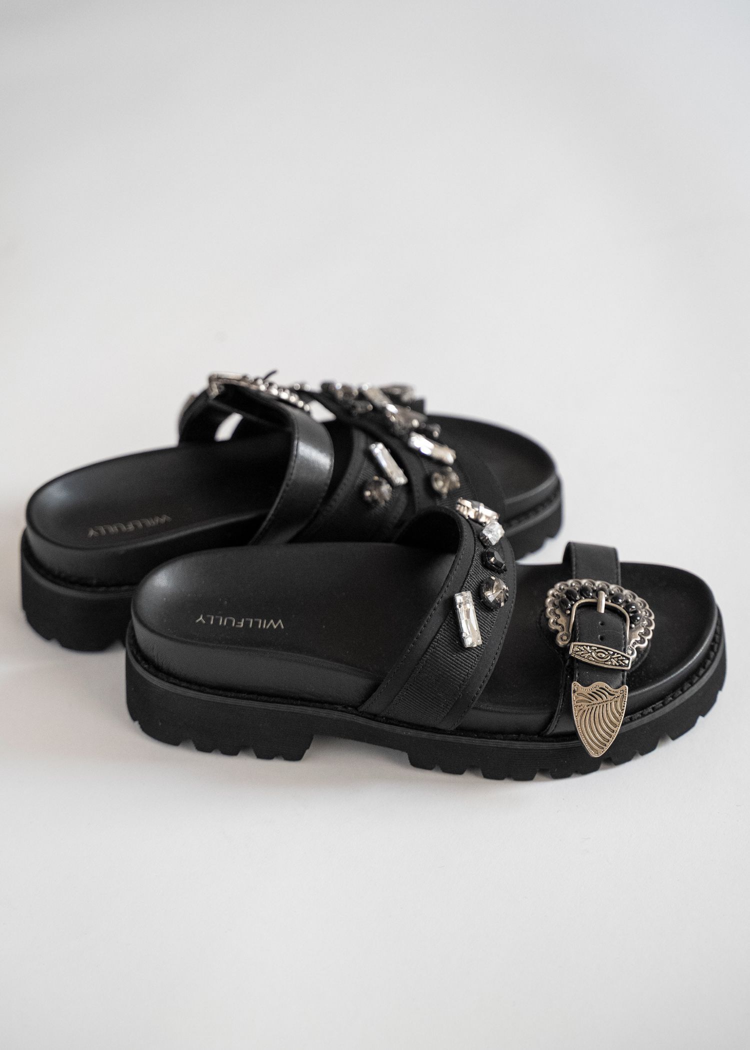 asymmetric bijou strap sandal (Black) / ビジューサンダル (ブラック) / 26SS