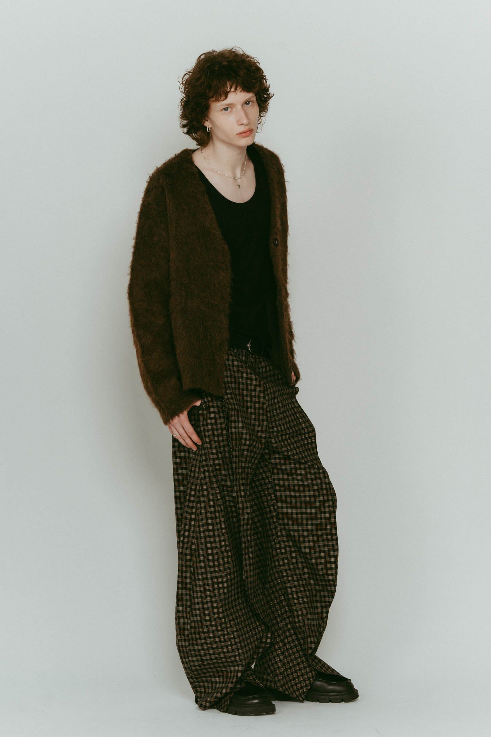 Vnack cardigan(unisex) / Vネックカーディガン (ブラウン) / 25AW