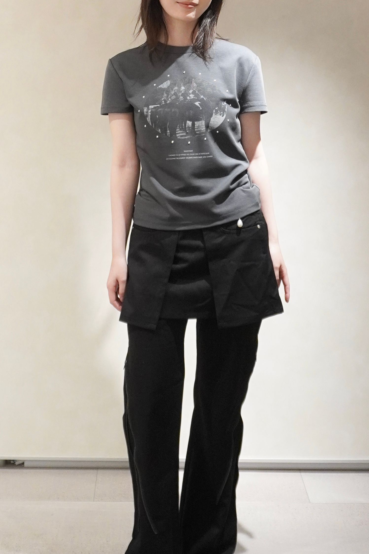 スタッズコンパクトTシャツ (チャコール) studded compact tee (Charcoal) /  26SS