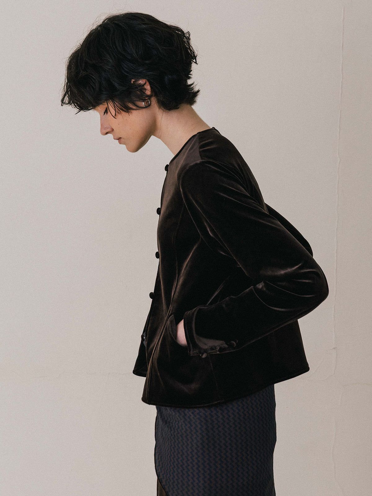 【25AW】HILTON VELOURS CARDIGAN / ヒルトンベロアカーディガン (ブラウン)