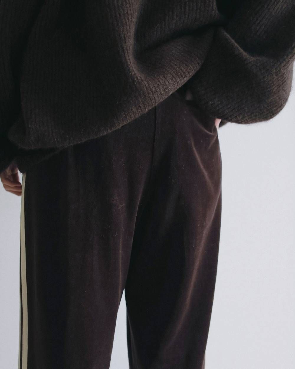ベロアトラックパンツ (ブラウン) Velour Track Pants (Brown) /  26AW
