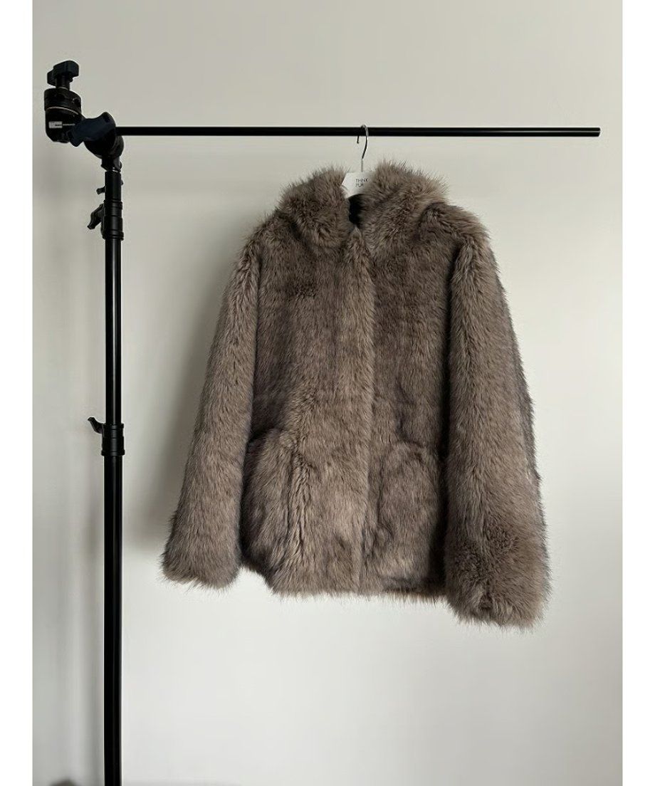 【25AW】Fox Like Fur Foodie Coat (ベージュ) / フォックスライクファー フーディコート / エコファー / フェイクファー