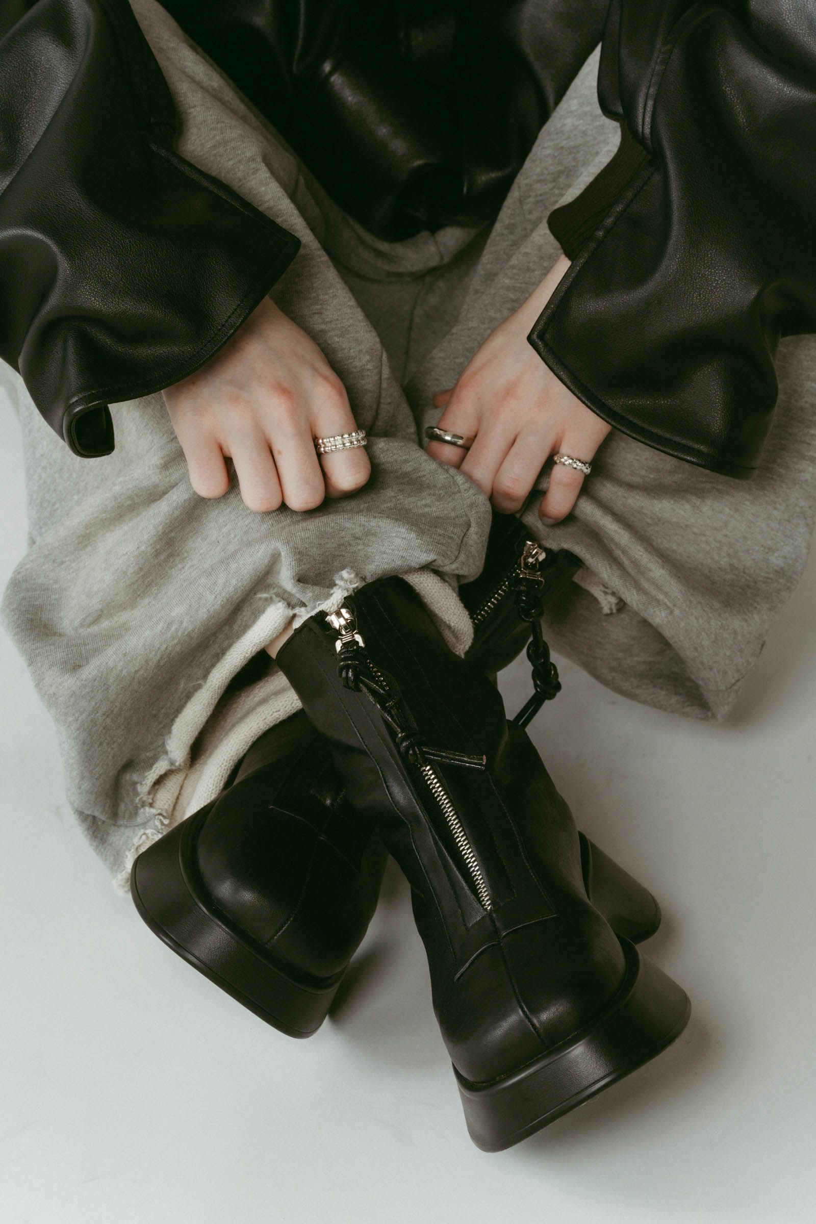 front zip platform boots / フロントジップ プラットフォーム ブーツ (ブラック) / 25AW