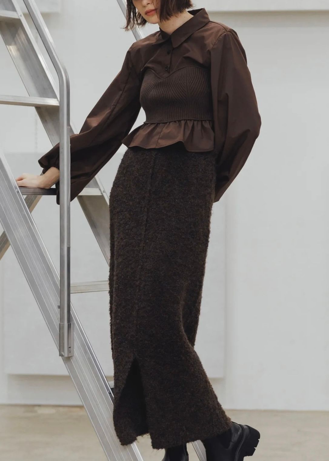 knit bustier docking peplum BL / ニットビスチェ ドッキングペプラムブラウス (ブラウン) / 25AW