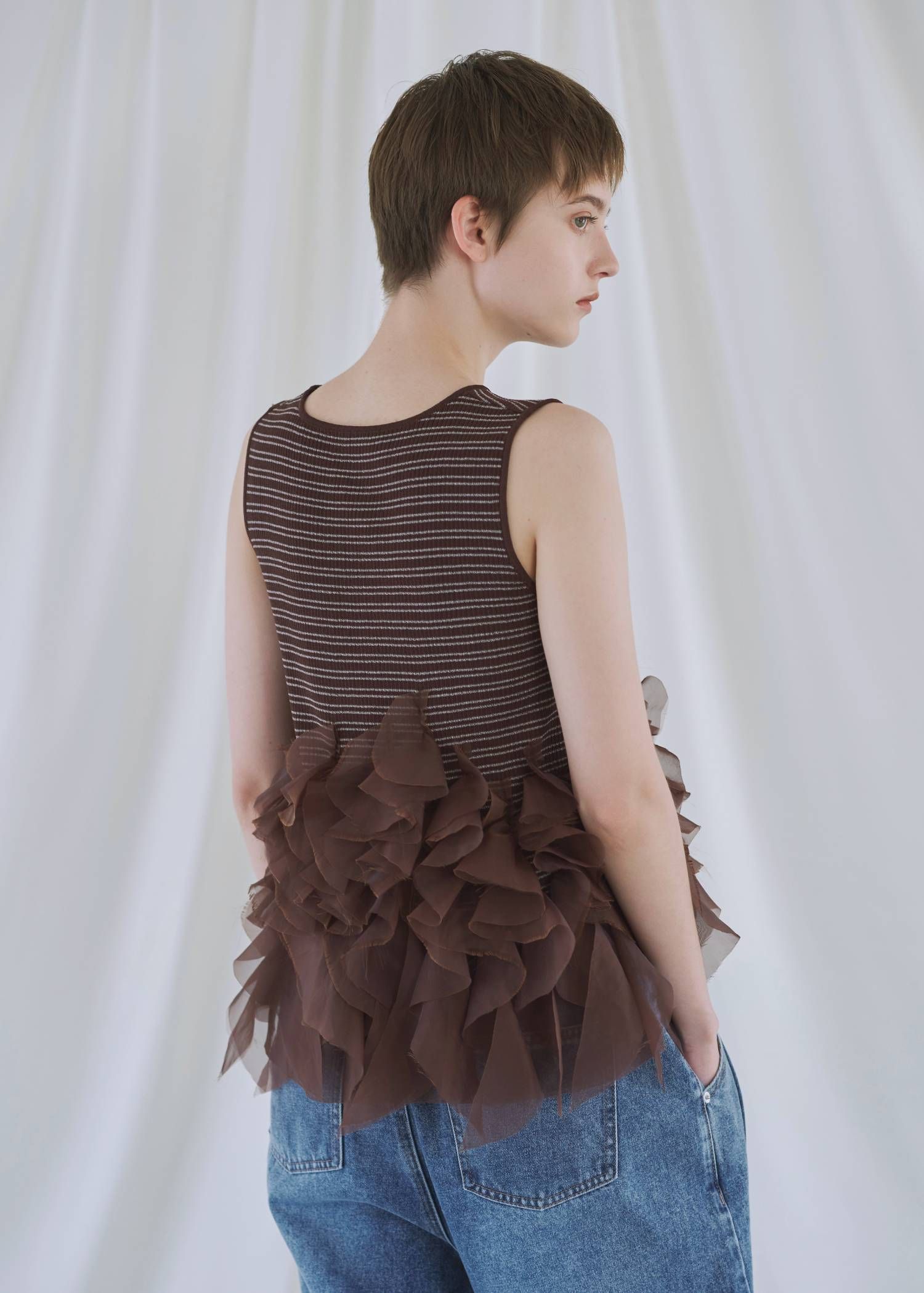 グラデーションフリル ノースリーブニット (ブラウン) gradation frill no sleeve knit (Brown) /  26SS