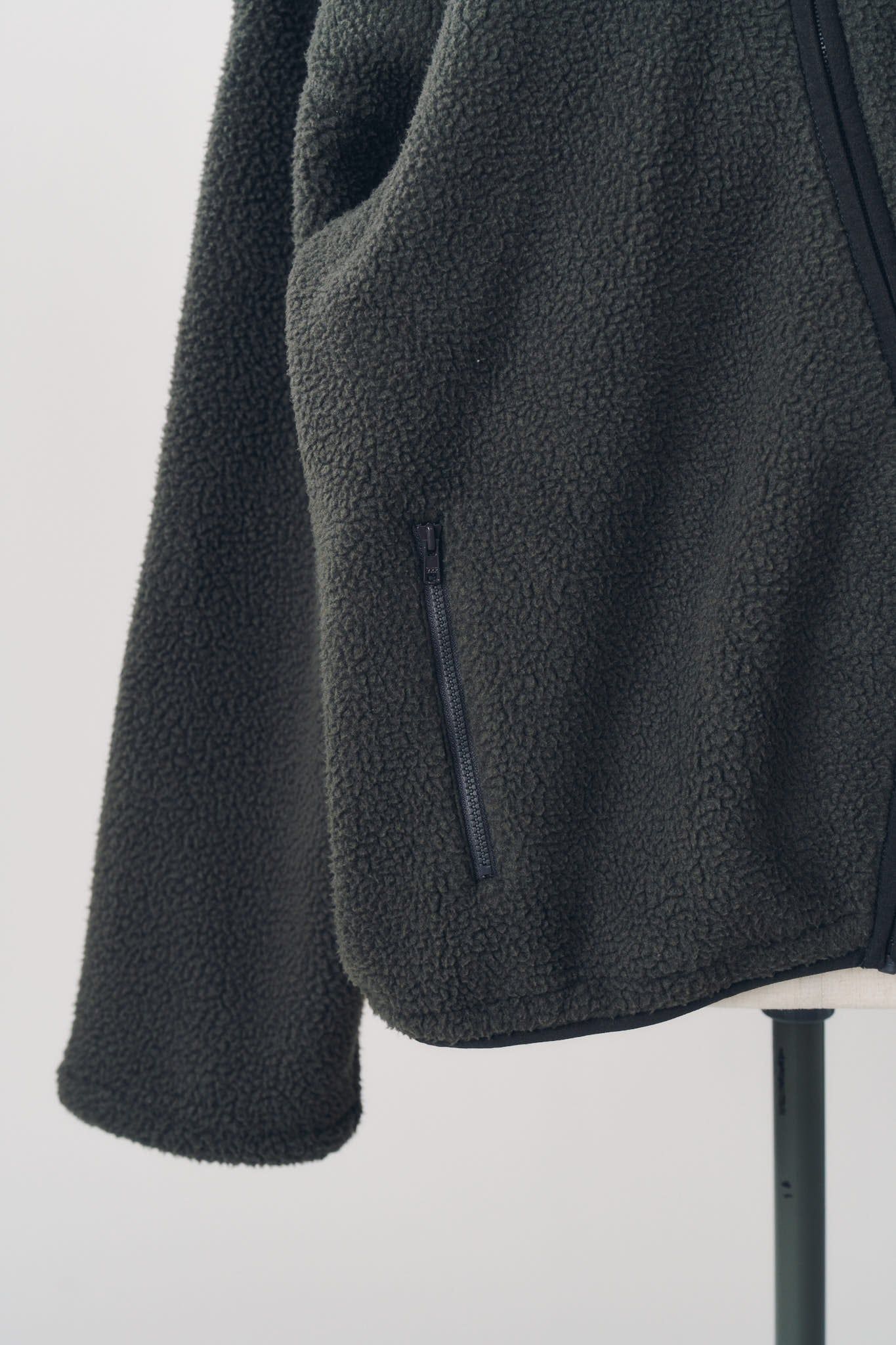 カーブジップ ボアフーディ (グレー) curved zip boa hoodie(unisex) (Gray) / 26AW