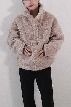 BI COLOR FAKE FUR TOPS / バイカラーフェイクファートップス (ベージュ)