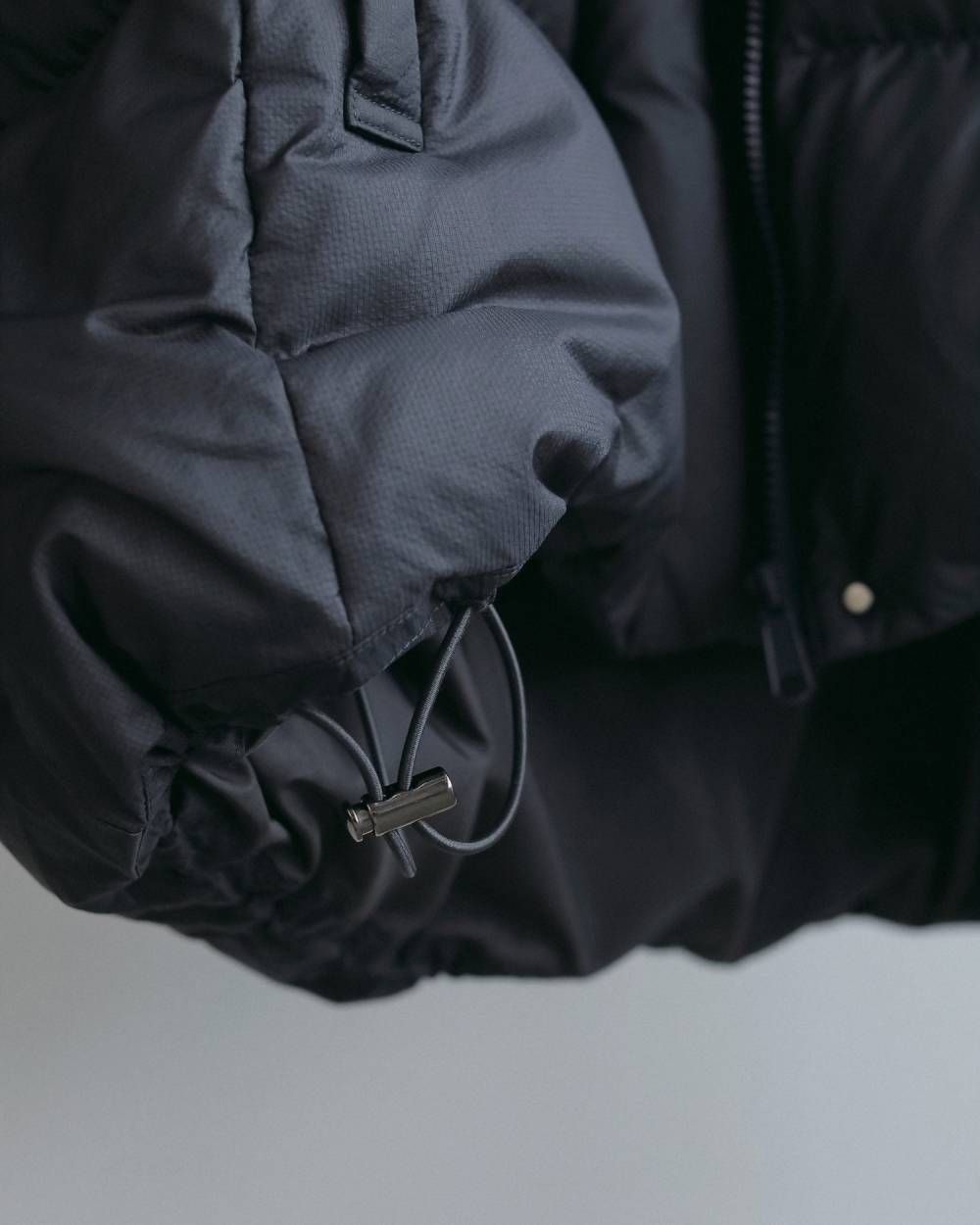 スタンドカラーダウンジャケット (チャコールグレー) Standcollar Down Jacket (Charcoal gray) / 26AW 【6月29日まで期間限定予約】