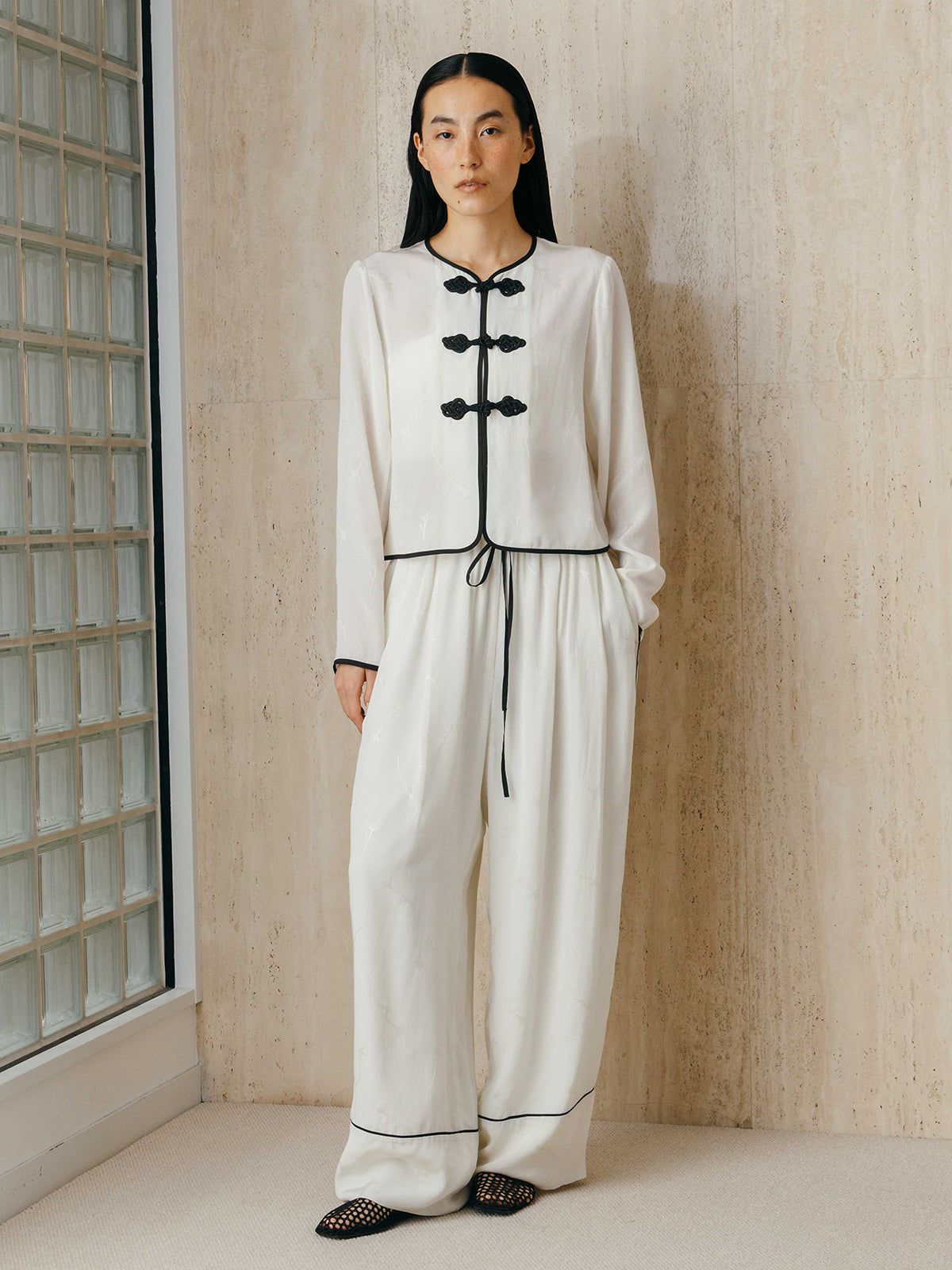 サテンジャガード イージーパンツ (アイボリー) SATIN JQ EASY PANTS (Ivory) /  26SS