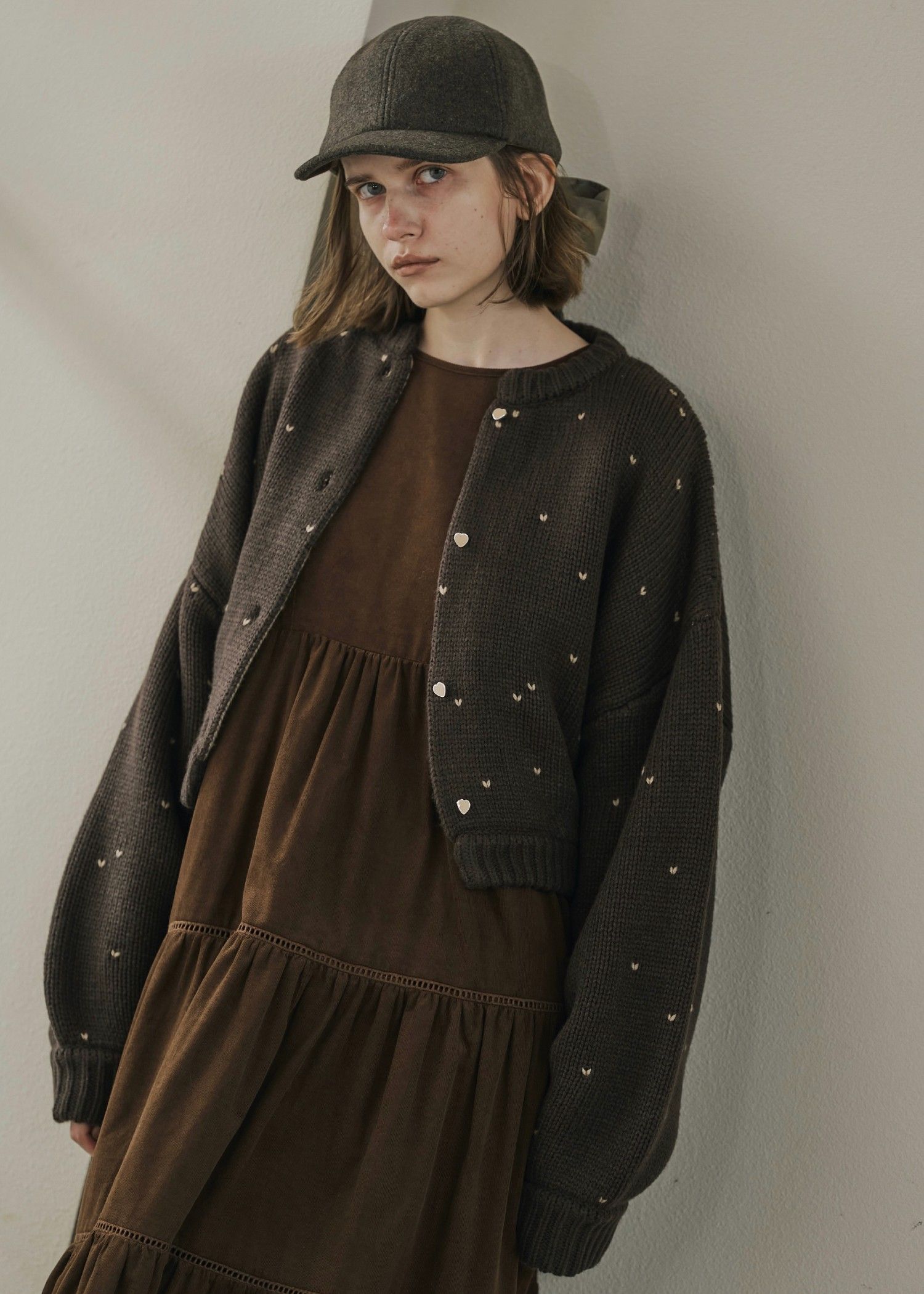 heart dot jacquard reversible cropped knit cardigan / ハートドット ジャガード リバーシブルクロップドカーディガン (ブラウン×モカ) / 25AW