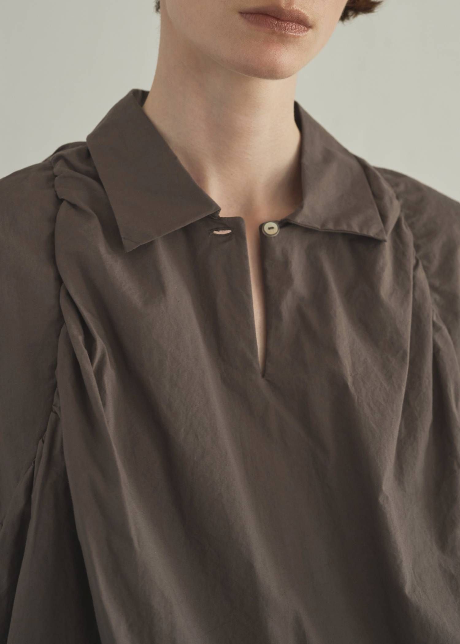 バルーンギャザー ノースリーブトップス (カフェモカ) volume balloon gather no sleeve tops (Caffe mocha) /  26SS