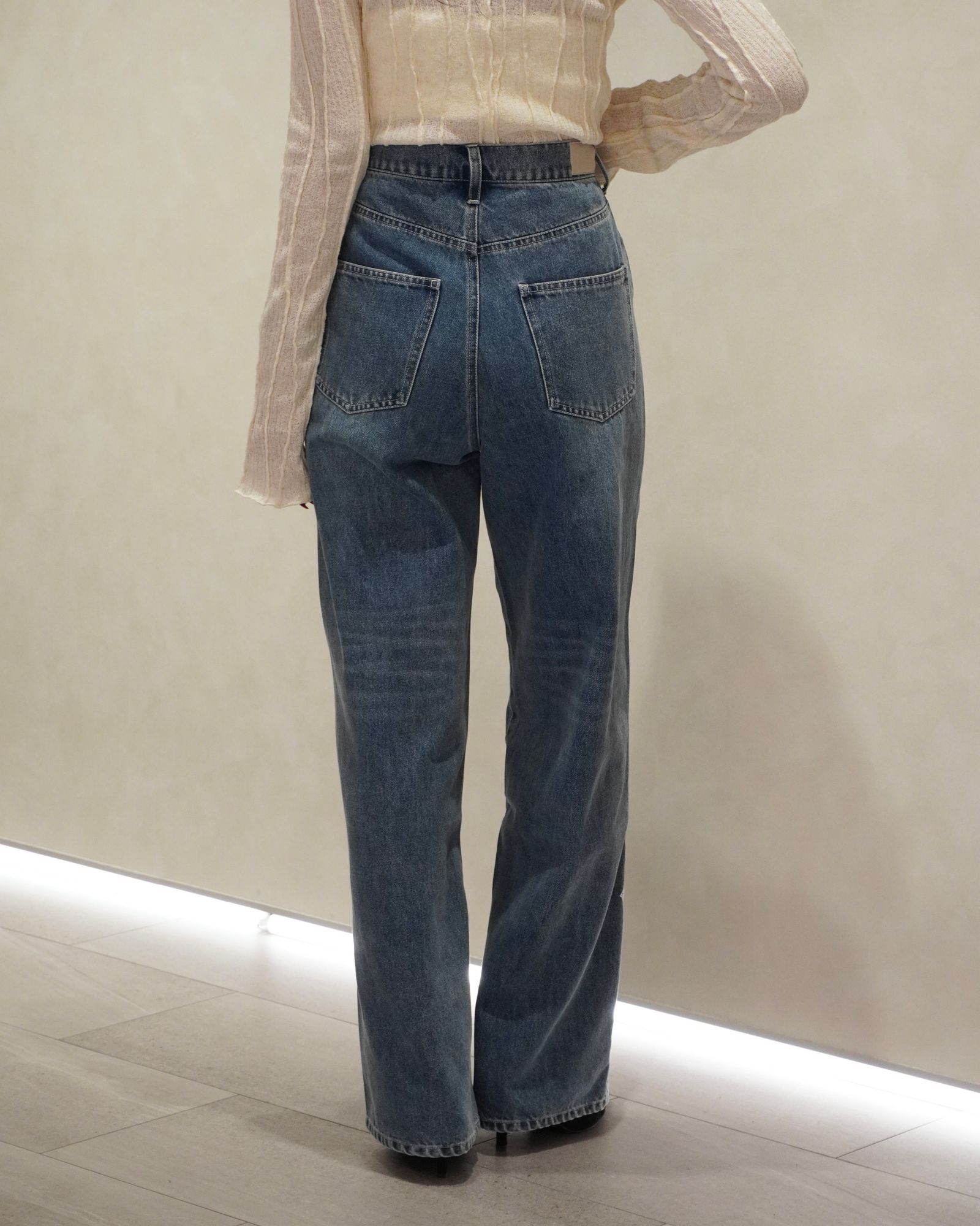 lace embellished hem straight denim PT / レース ストレートデニムパンツ (L/blue) / 26SS