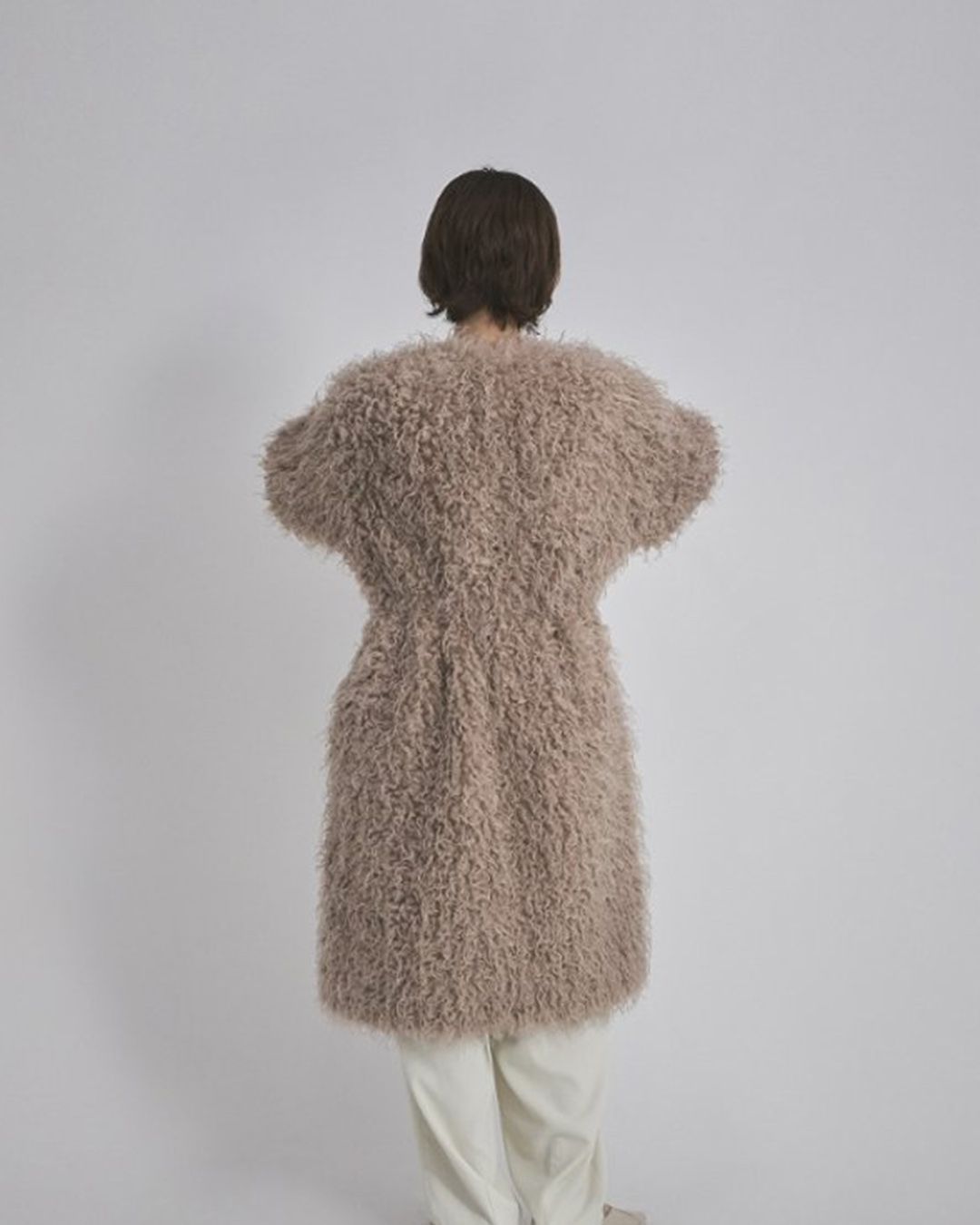 【先行予約】【26TH-17】カーリーファーコート (グレージュ) Curly Fur Coat (Graige) /  エコファー  /  フェイクファー 【受注期間6/14 23:59まで】