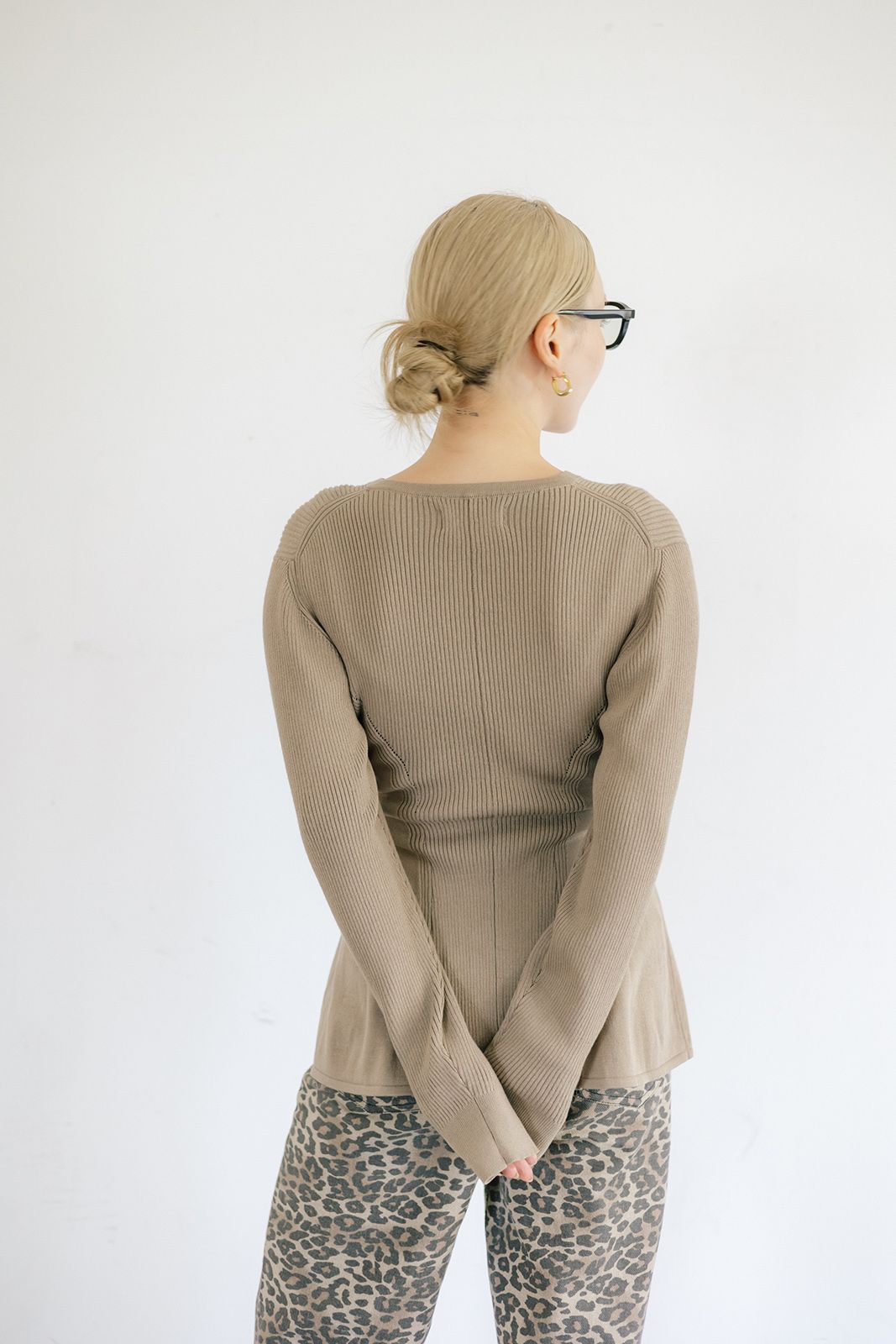 ペプラムニットカーディガン (ベージュ) Peplum knit cardigan (Beige) / 26AW