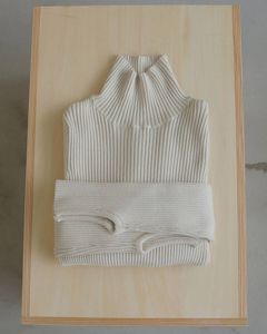 スリットタートルニット (アイボリー) Slit Turtle Knit (Ivory) / 26AW 【6月29日まで期間限定予約】