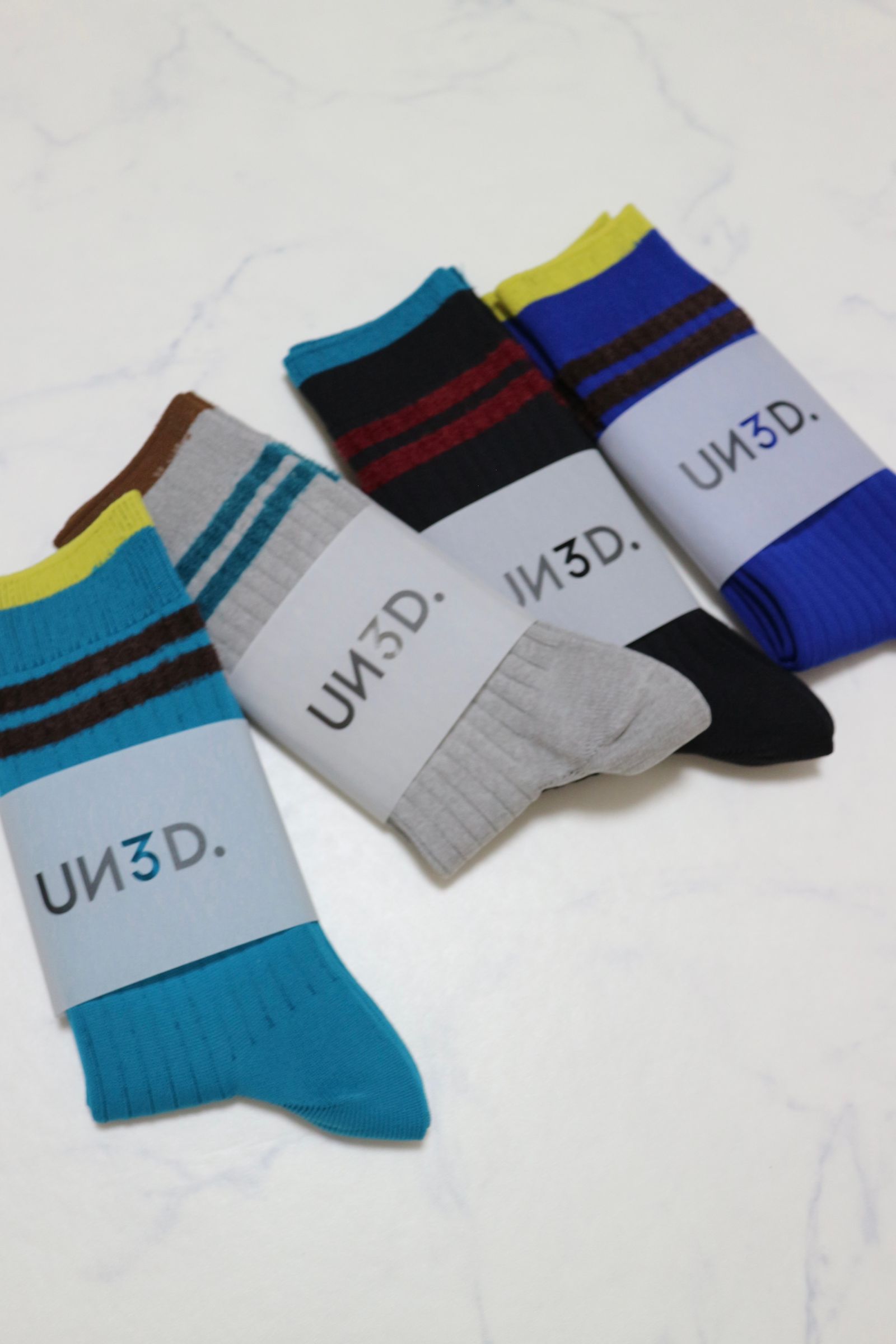 UN3D. - ASYMME BORDER LINE SOCKS / アシメボーダーライン