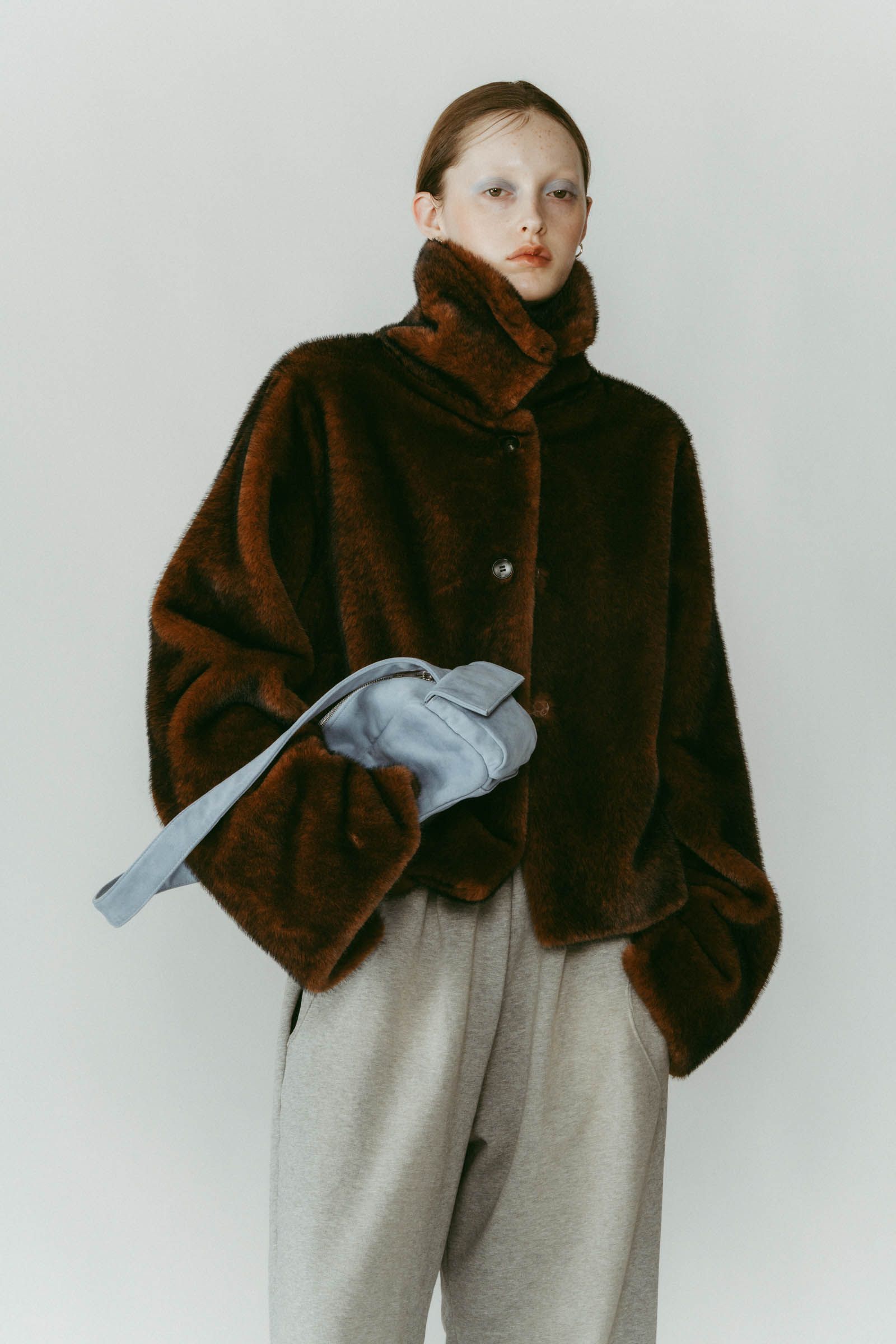 rectangle suede shoulder bag / レクタングル スエードショルダーバッグ (ブルー) / 25AW