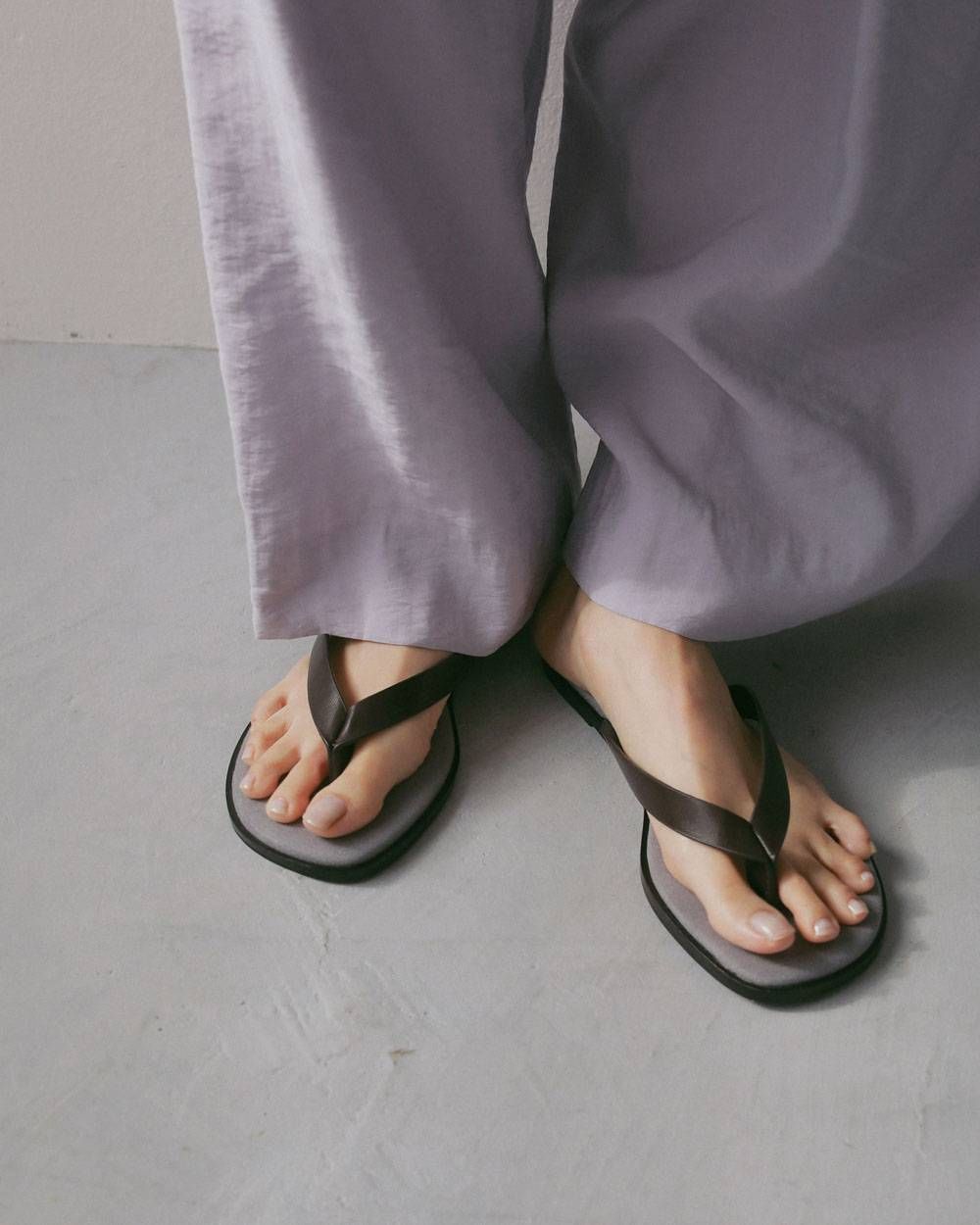 バイカラー トングサンダル (ブラウン) Bicolor Tongs Sandals (Brown) / 27SS