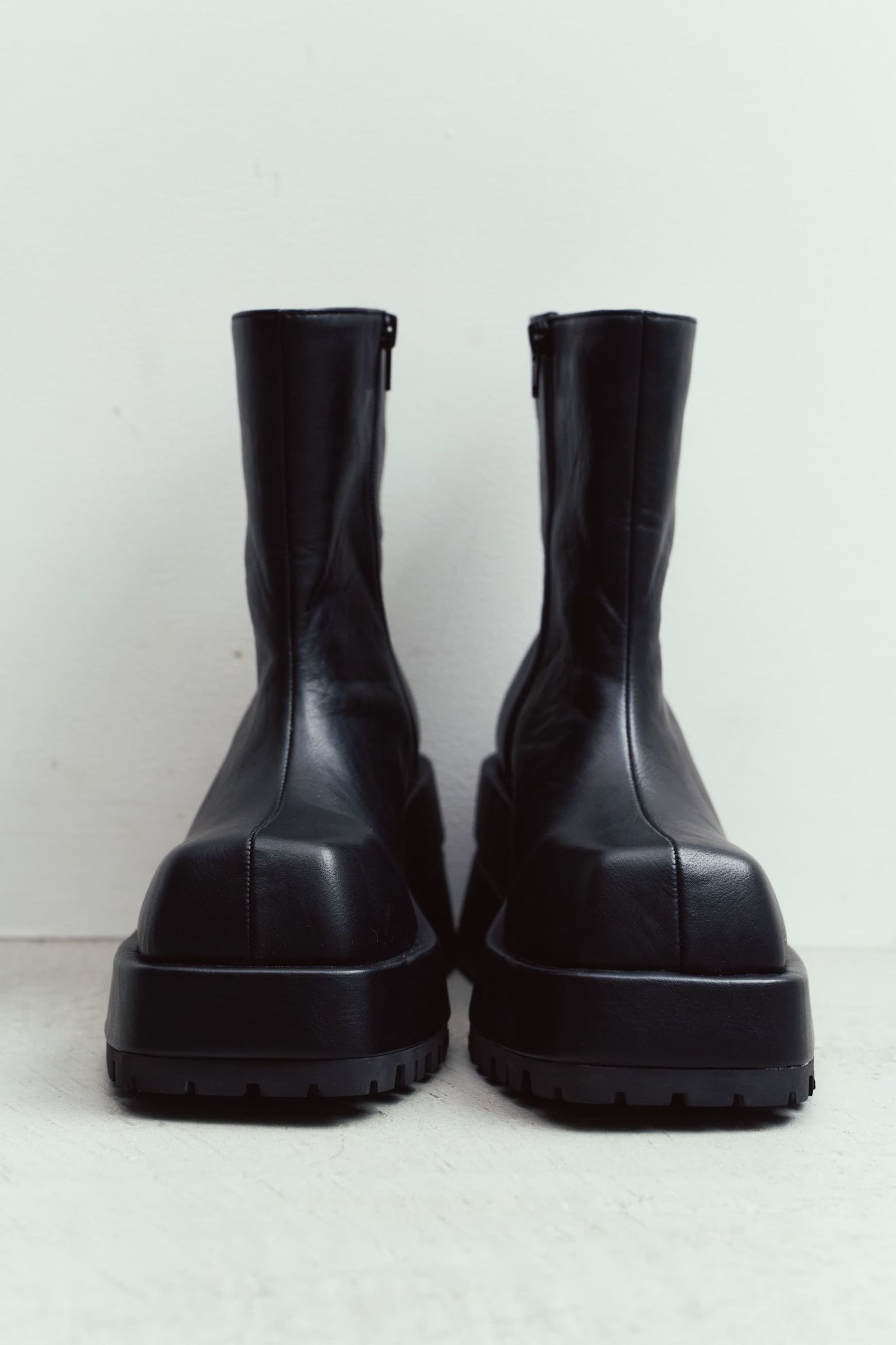 ボリューム スクエアブーツ (ブラック) volume square boots (Black) / 26AW