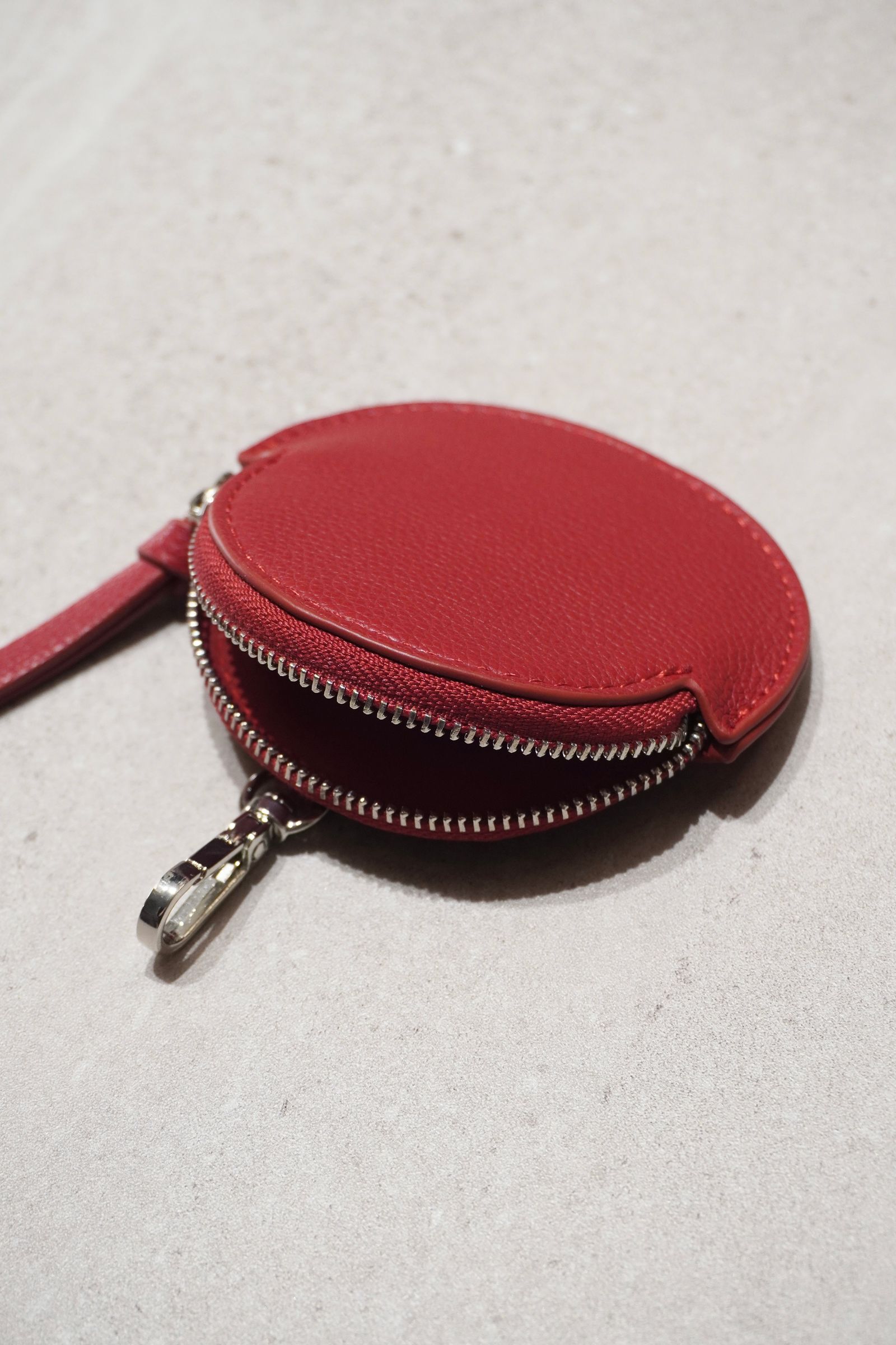RECYCLING LEATHER MULTI MOBILE POUCH / リサイクルレザーマルチモバイルポーチ (レッド) スマホショルダー/コインケース・カードホルダー付き / 取り外し可能