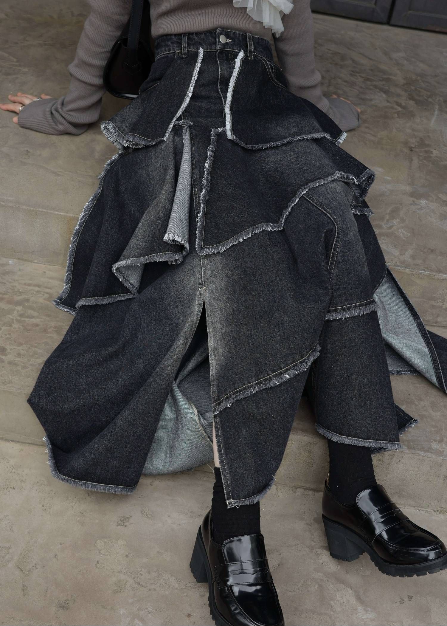 ランダム ティアードフリル デニムスカート (ブラック) random tiered frill denim SK (Black) /  26SS