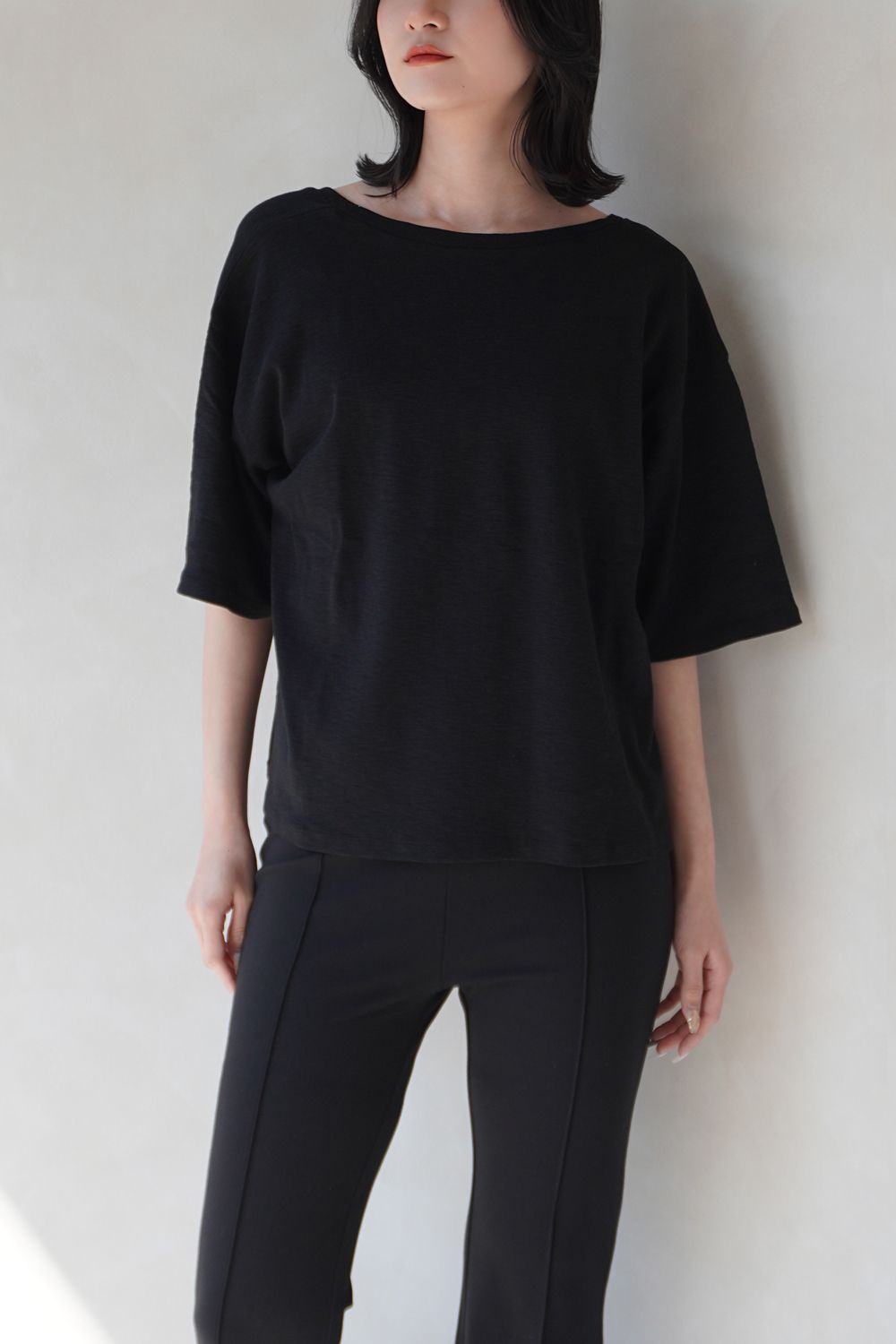 BACK OPEN LOOSE TOPS / バックオープンルーズトップス (ブラック)
