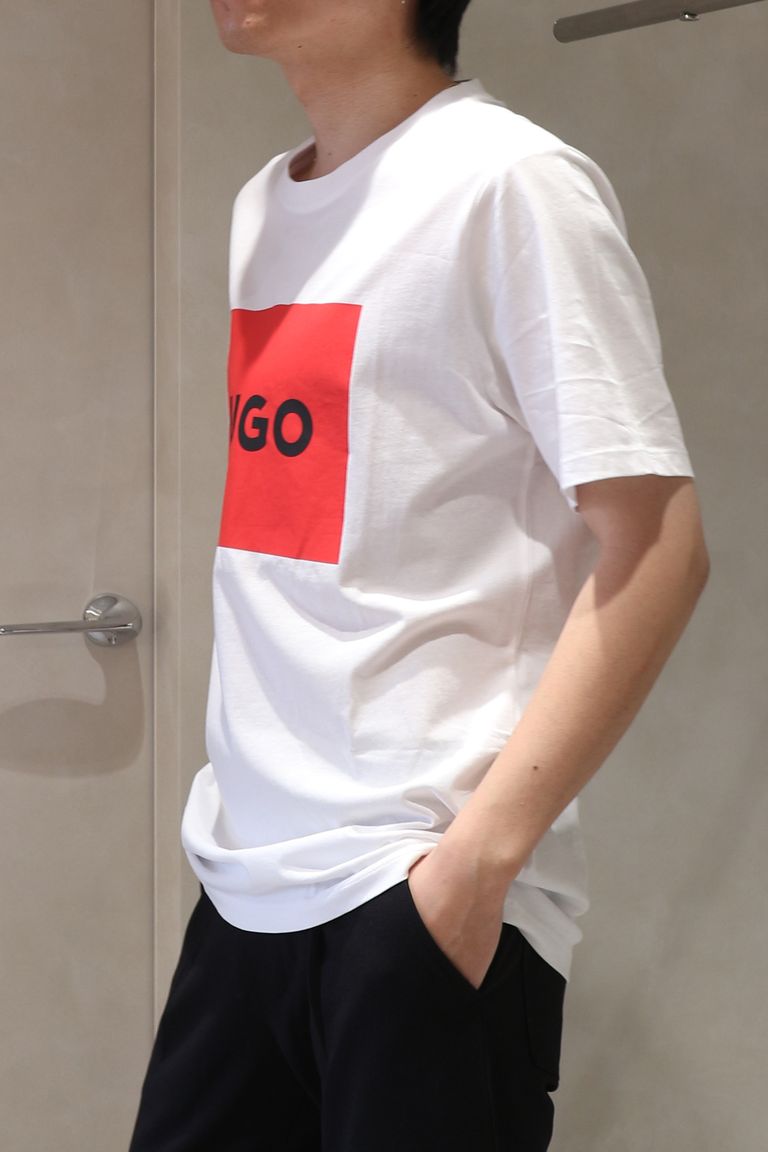 176cm 着用:M (店内照明)