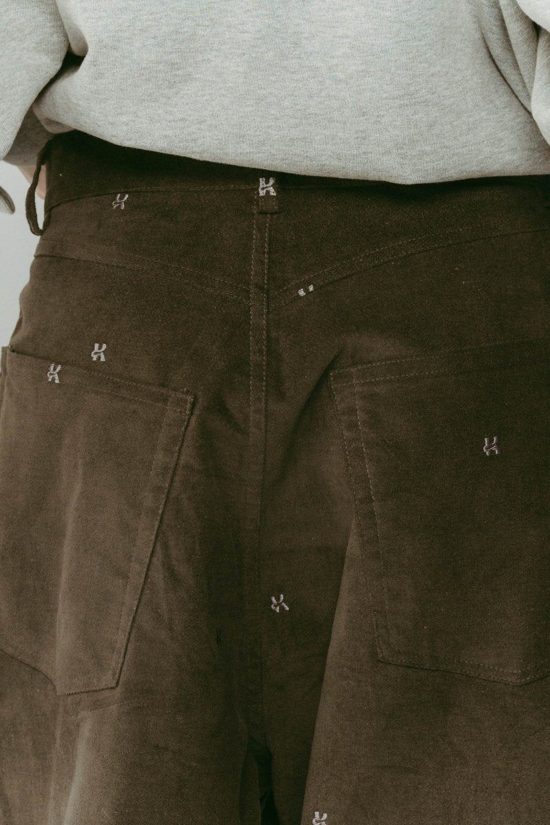 K motif velveteen pants(unisex) / Kモチーフ ベルベットパンツ (グレーカーキ) / 25AW