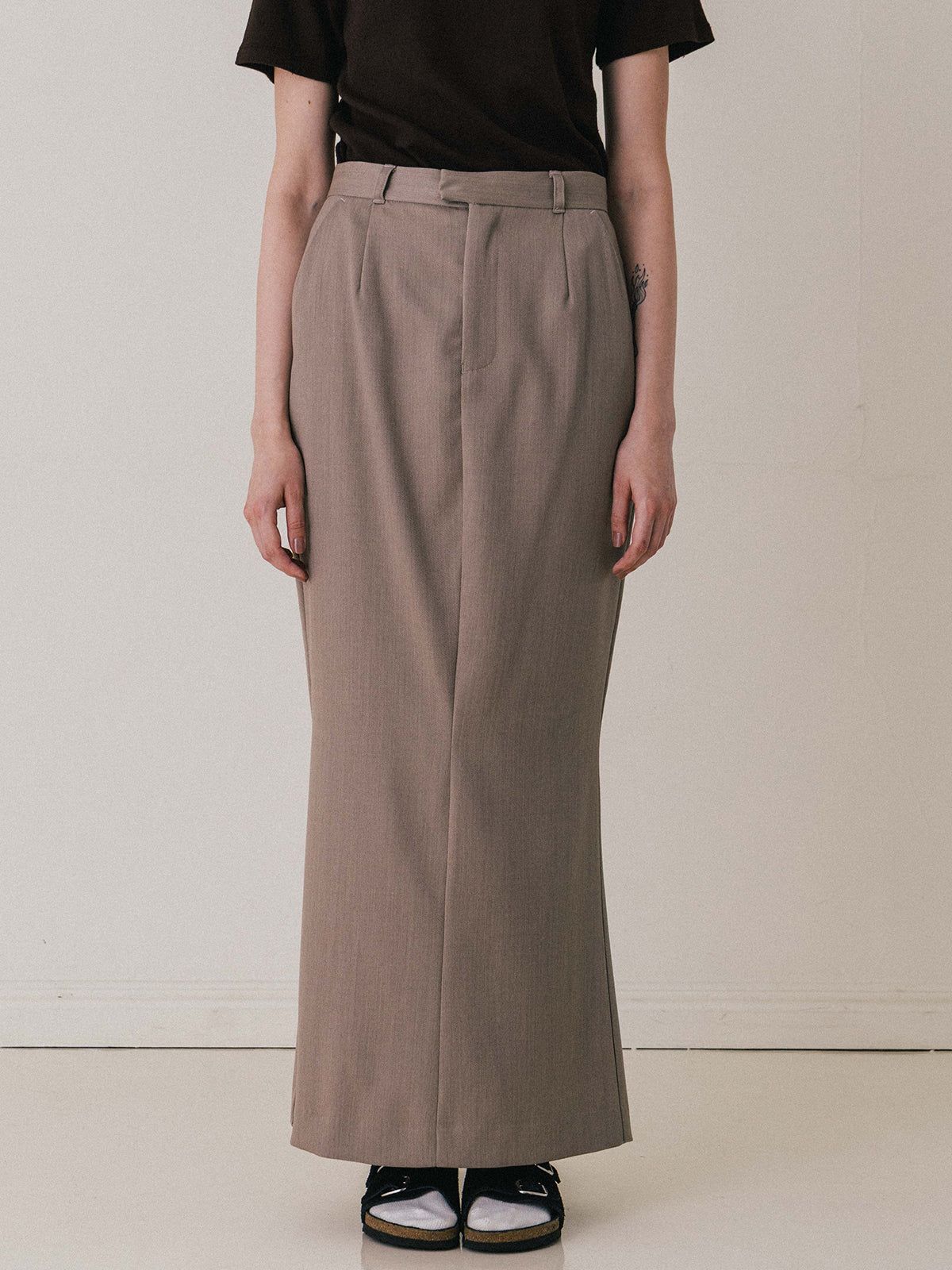 【25AW】【THE C】ICHIGUN SKIRT / イチグンスカート (ベージュ)