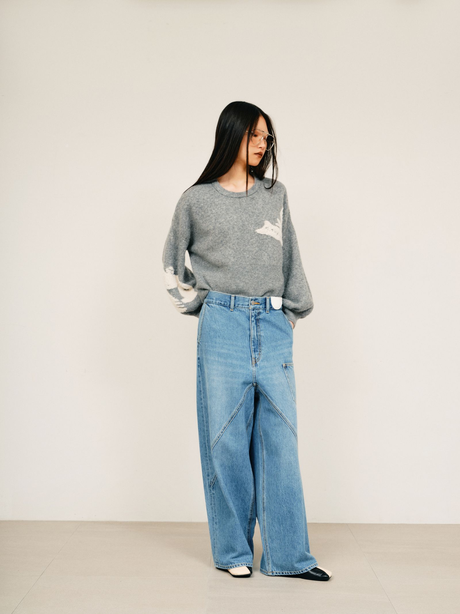 【BF割引対象12/2まで】Illustration jacquard knit top / イラストジャガードニットトップス (グレー) / 25AW